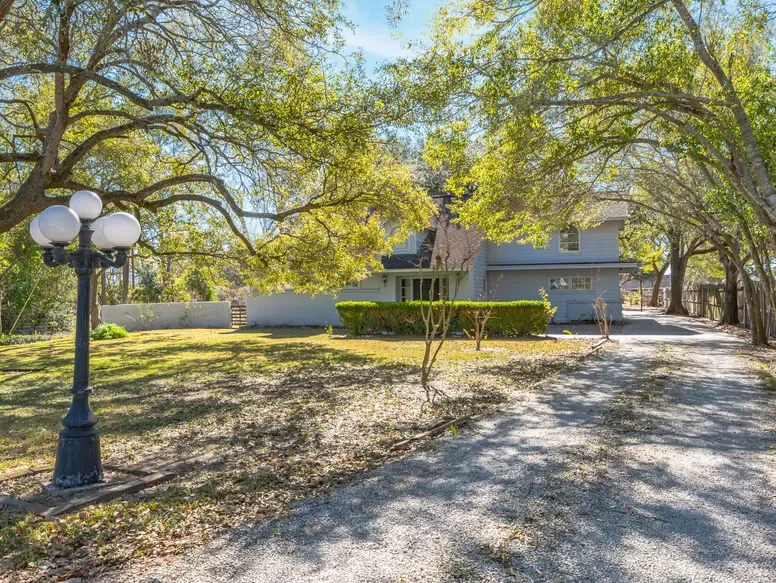 El Campo Mid-Century Home