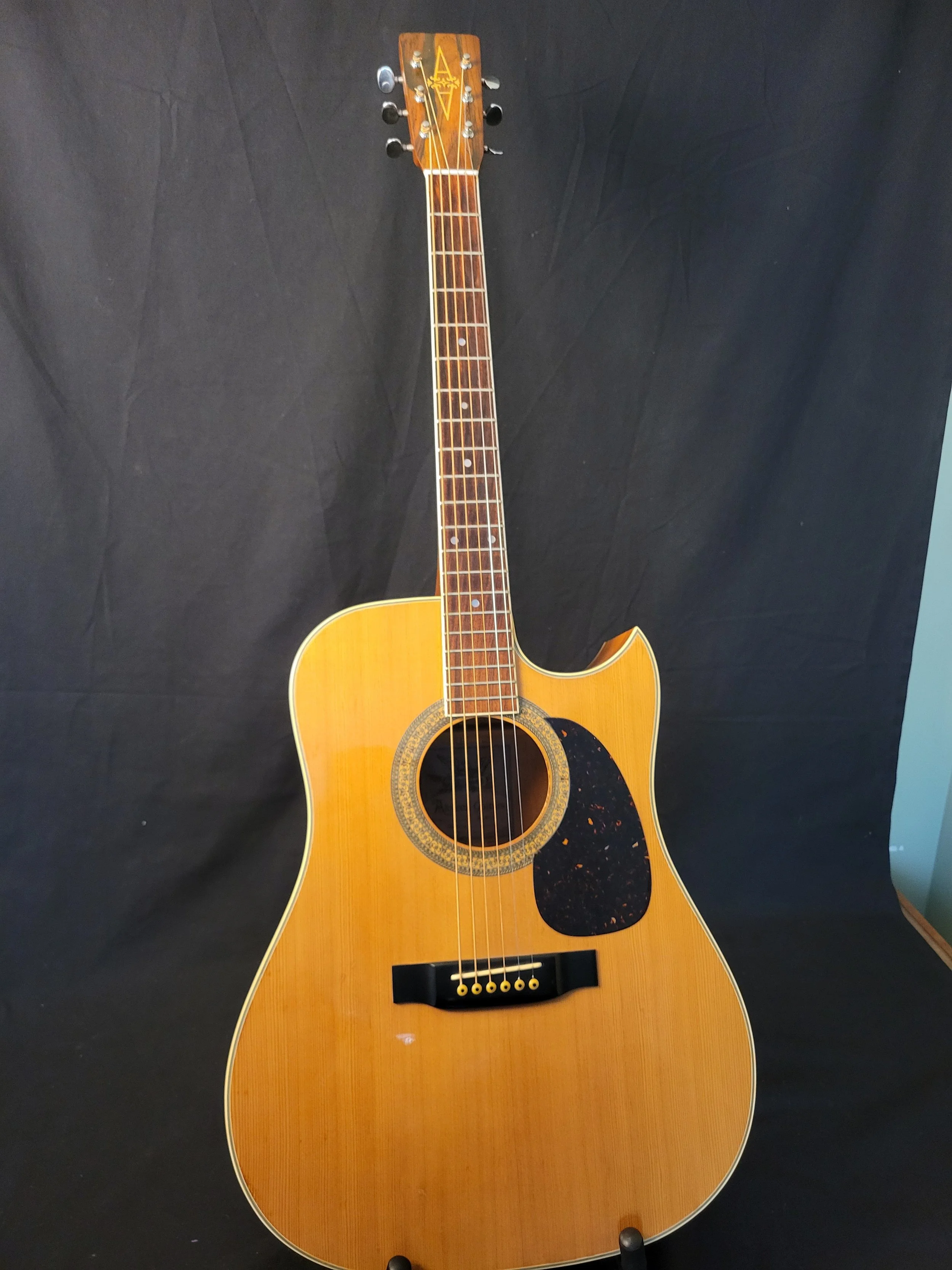 Used Alvarez 5064