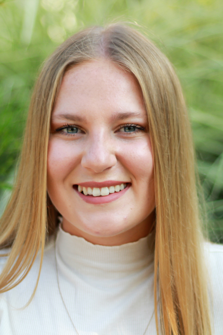 Amanda Denhof, PhD, licensed psychologist providing therapy for children, teens, and adults in Sandy, Utah.