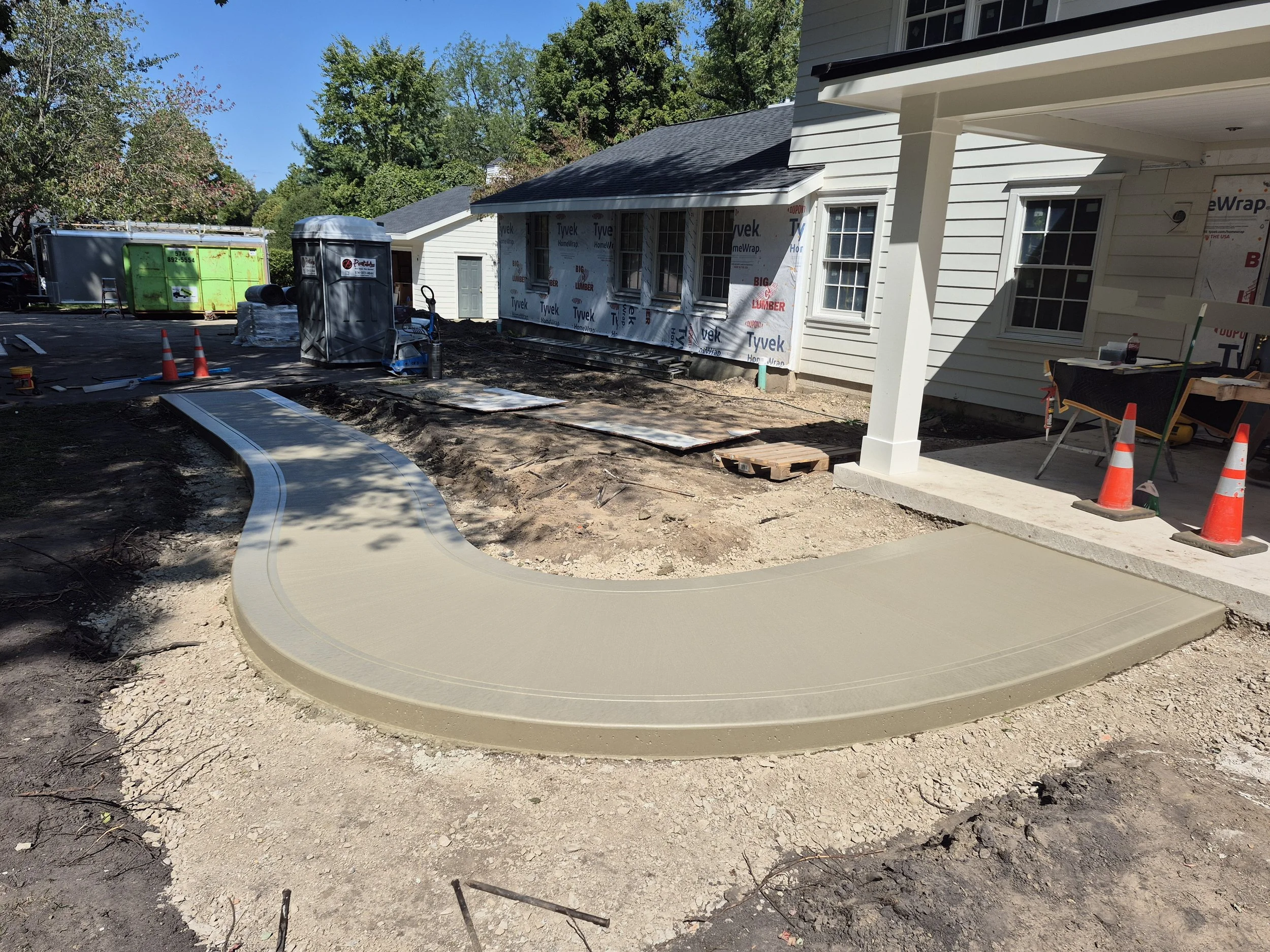 Quality residential sidewalk concrete flatwork.