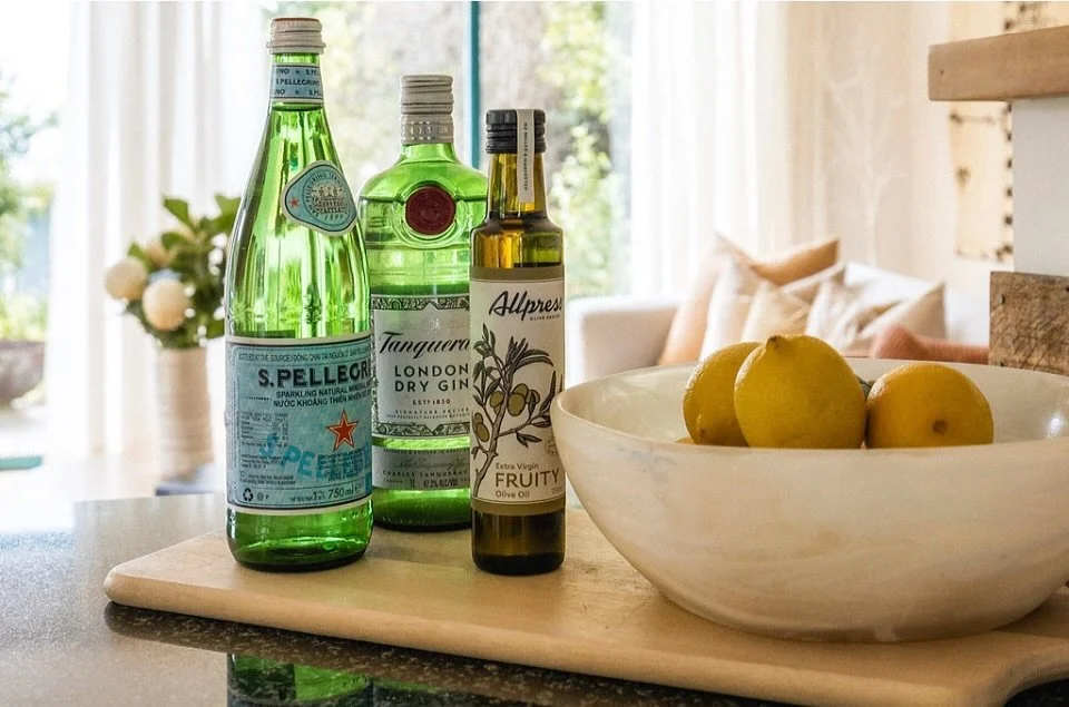 A styling detail I never skip. 
Something natural, something tactile, something that suggests use. 
Spaces should feel lived-in, not staged&hellip;

#maisonwaiheke #homestylingnz #interiorinspo
#kitchenstyling #nzinteriors