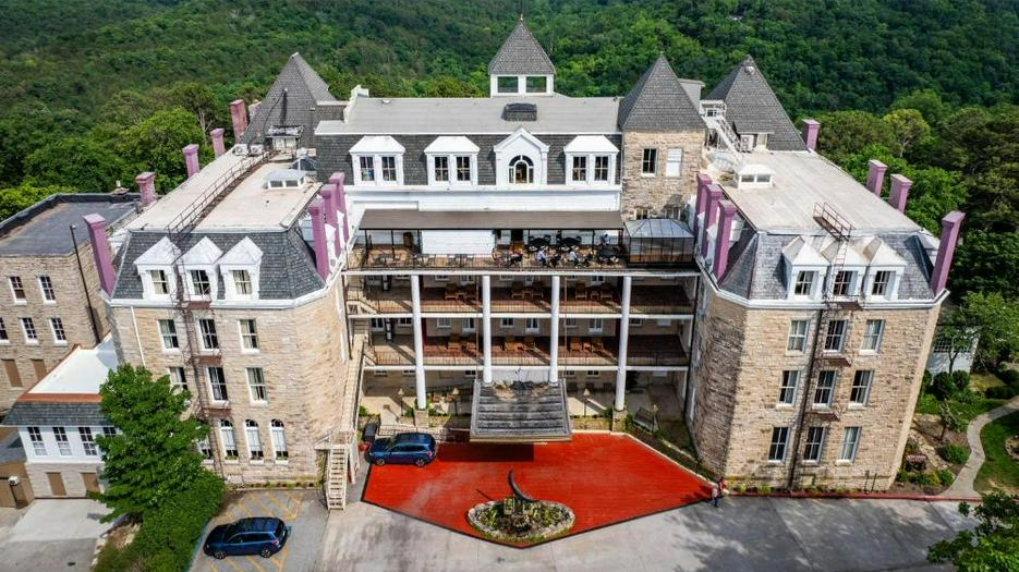 Serendipity at the Crescent Eureka Springs, Arkansas