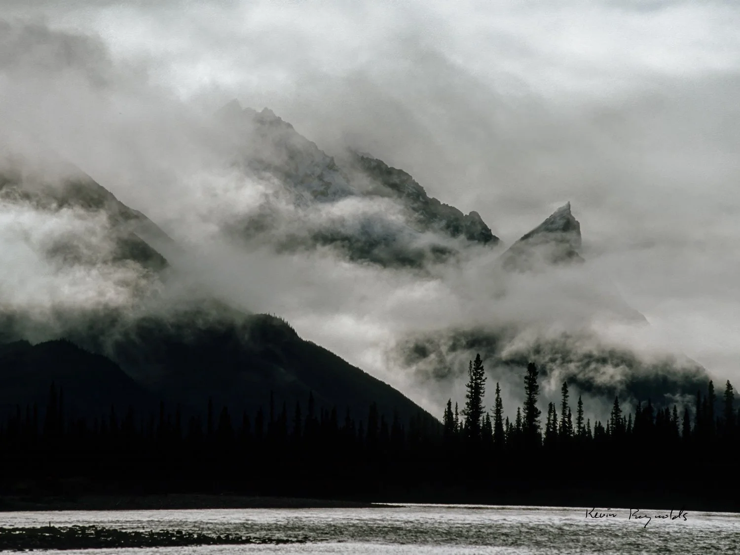 Mountain weather on the Bonnet Plume River, YT