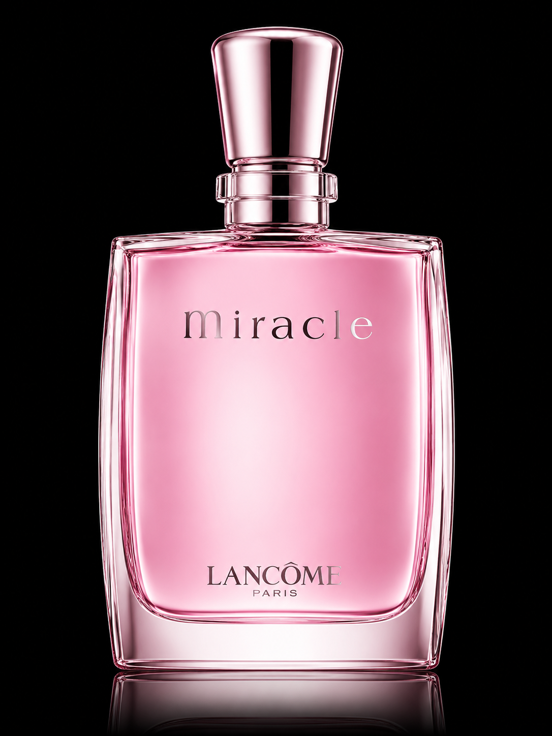Flacon de parfum rose de la marque Lancôme, nommé 'miracle', sur fond noir.