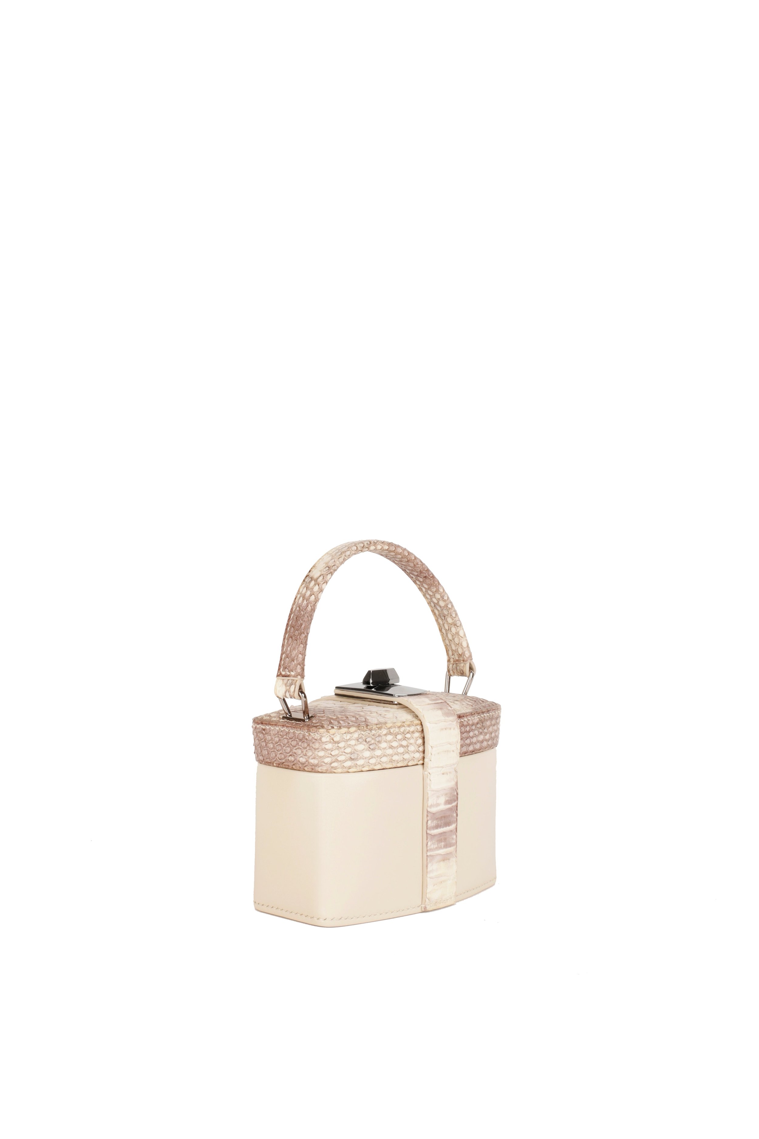 126_miniivybucket2645_3quart.jpg