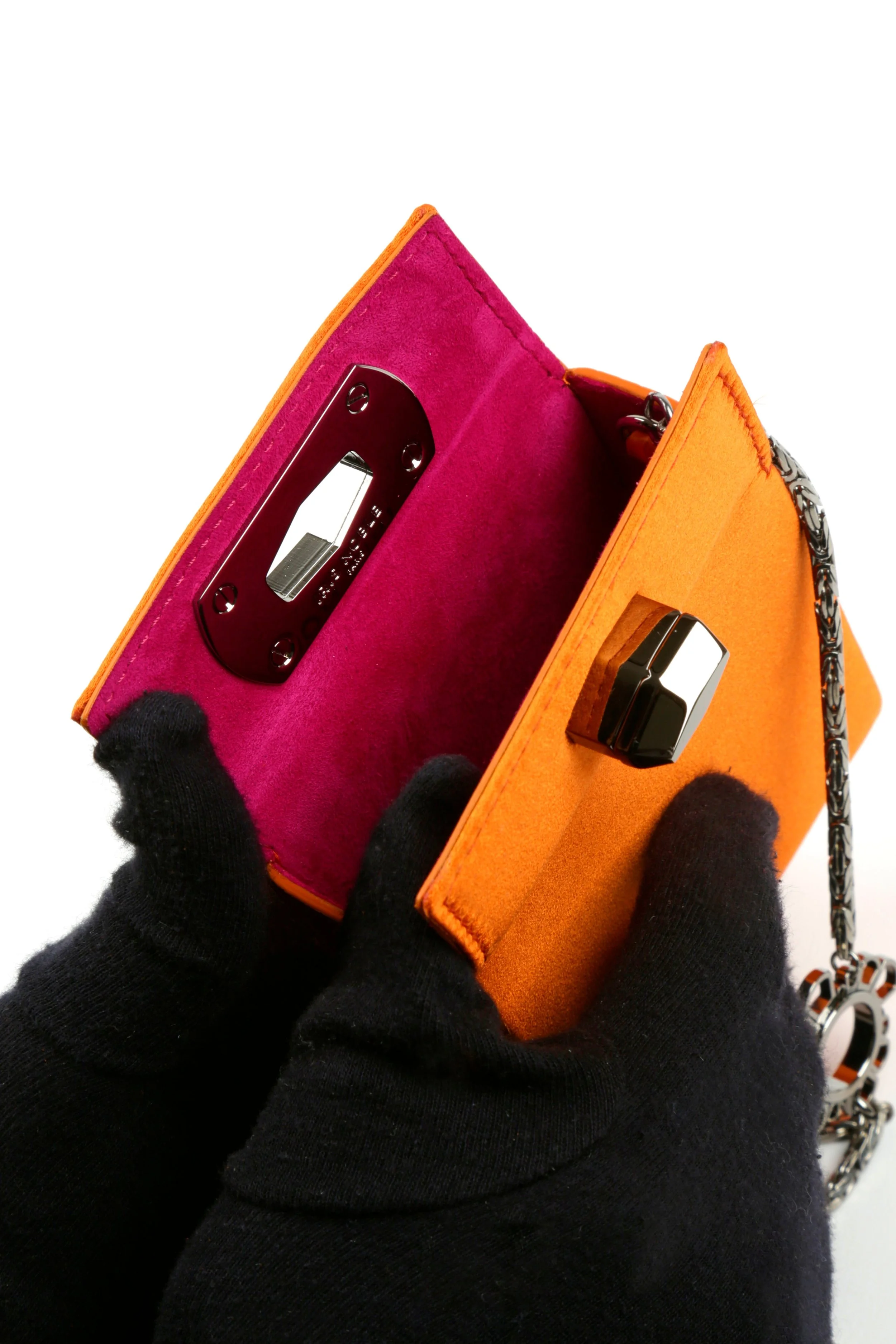 4_05_MINIMINALORANGE_PSHOT_MAY23.jpg