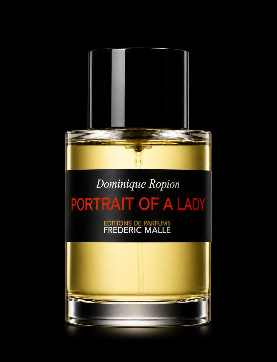 Flacon de parfum noir avec liquide doré, nommé 'Portrait of a Lady' par Dominique Ropion, éditions de Parfums Frederic Malle, sur fond noir.