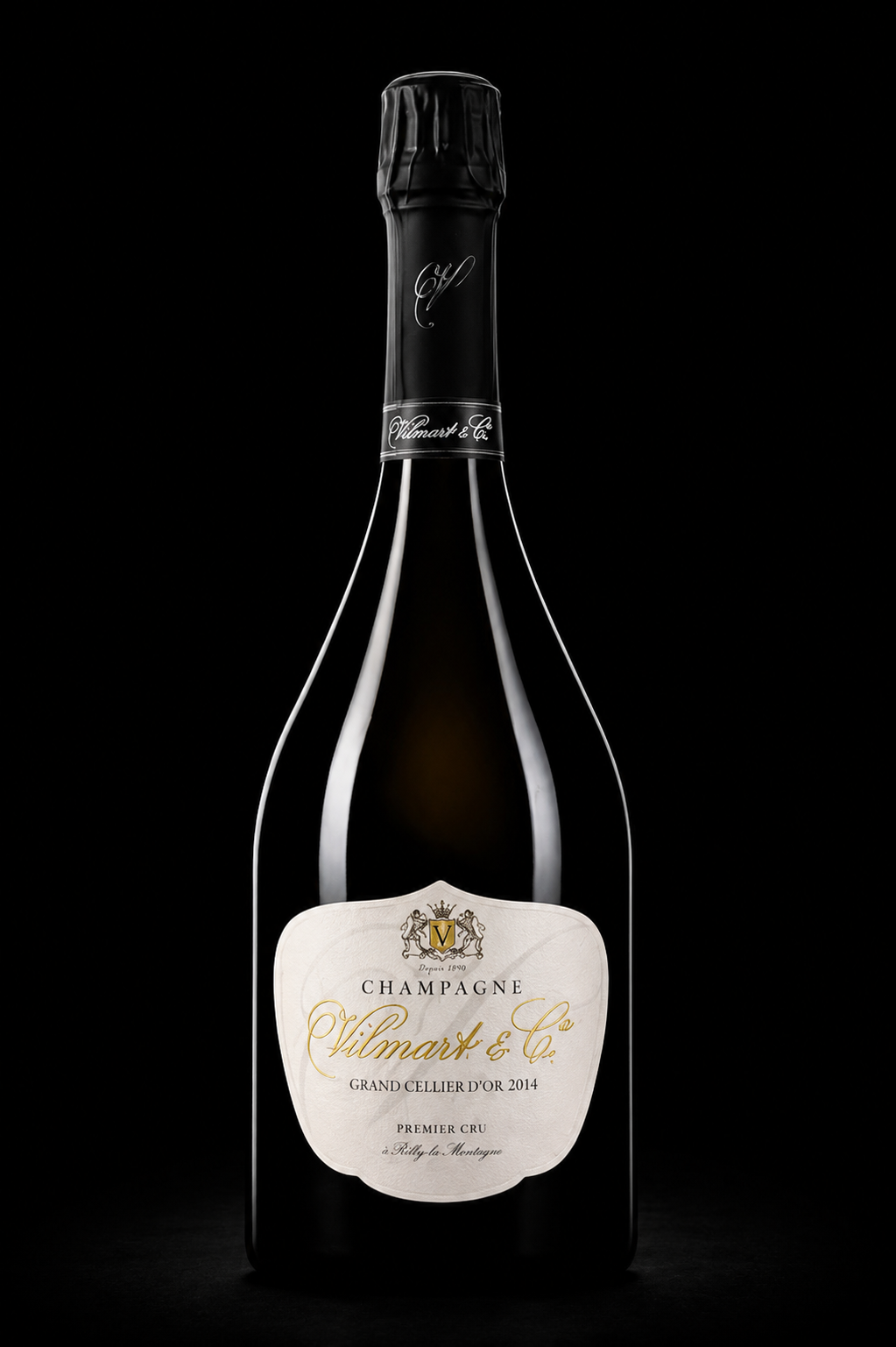 Bouteille de champagne Vilmart & Co contre un fond noir.