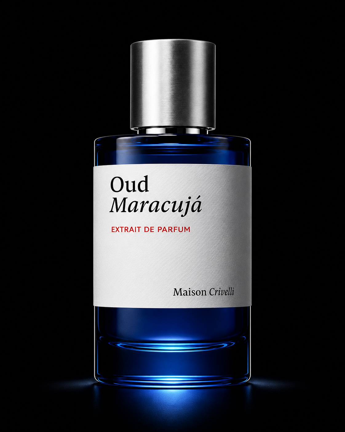 Flacon de parfum Bleu avec étiquette blanche, marquée 'Oud Maracuja' et 'EXTRAIT DE PARFUM', de Maison Crivelli, sur fond noir.