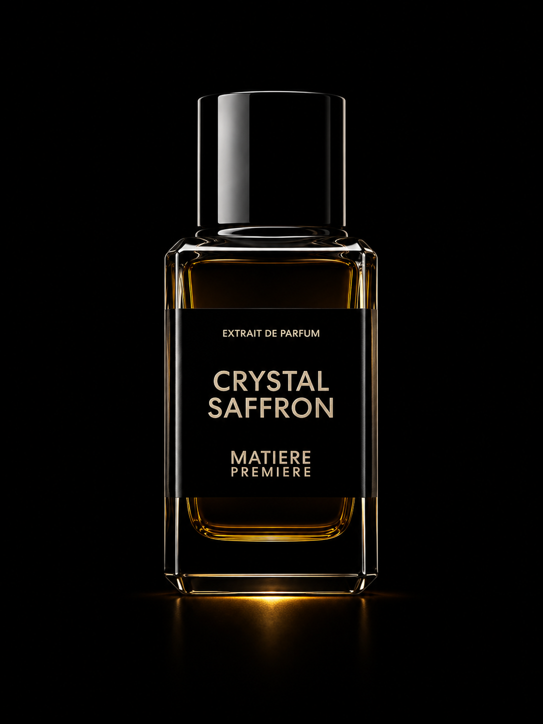 Bouteille de parfum Crystal Saffron sur fond noir