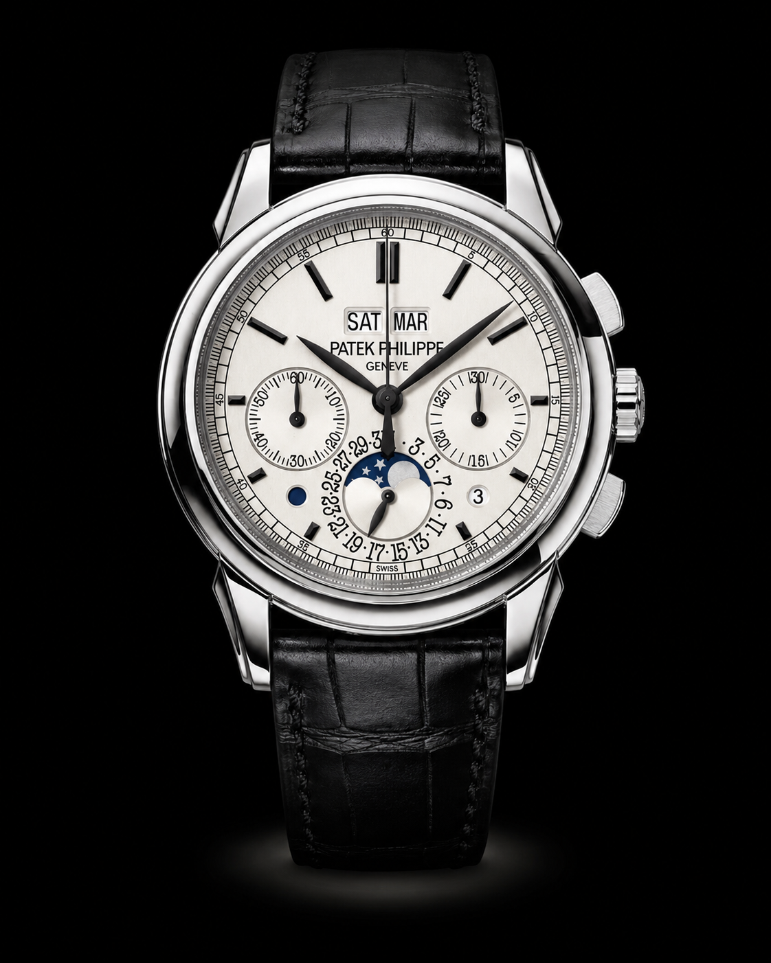Montre élégante de luxe avec cadran blanc, indicateurs de date, jour, mois, phase lunaire, boutons de chronographe, bracelet en cuir noir.
