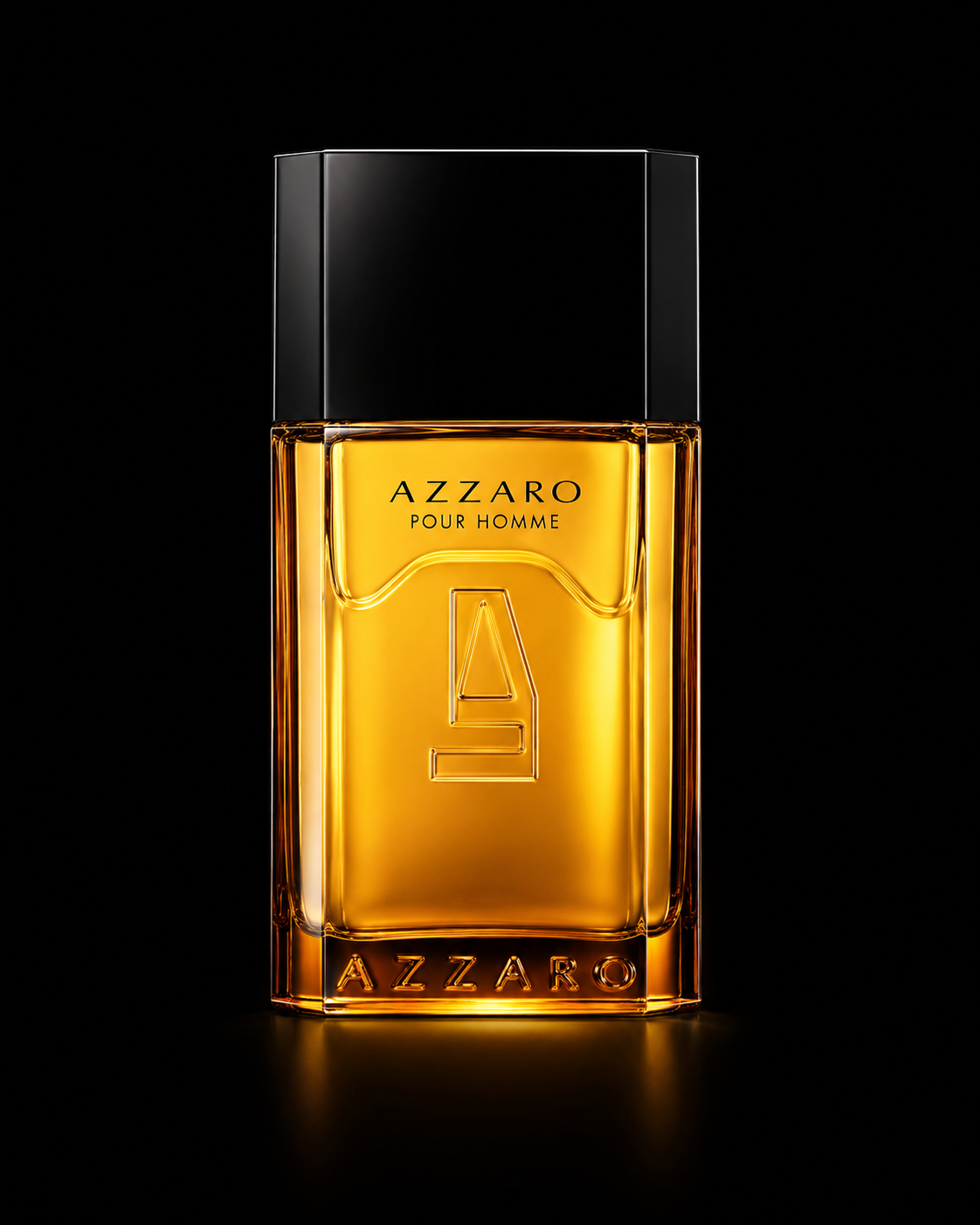 Flacon de parfum noir et transparent avec liquide doré, étiqueté 'AZZARO POUR HOMME' sur un fond noir.