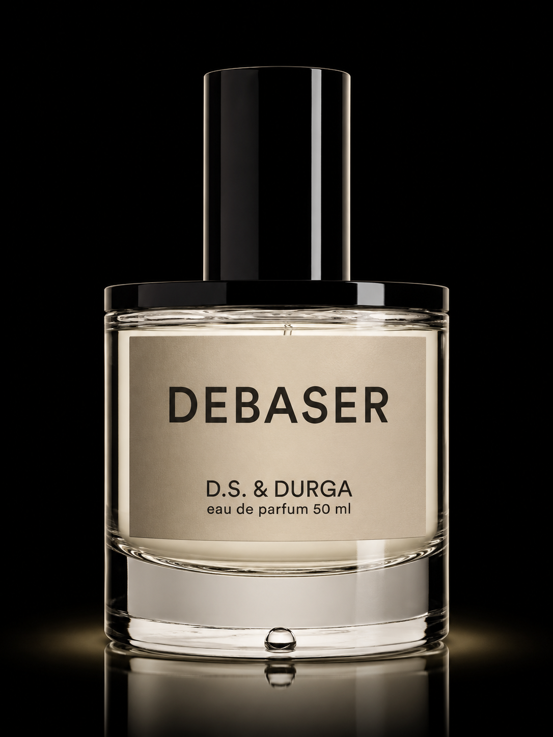Flacon de parfum nommé 'DEBASER' de la marque D.S. & DURGA, contenant 50 ml d'eau de parfum, sur fond noir.