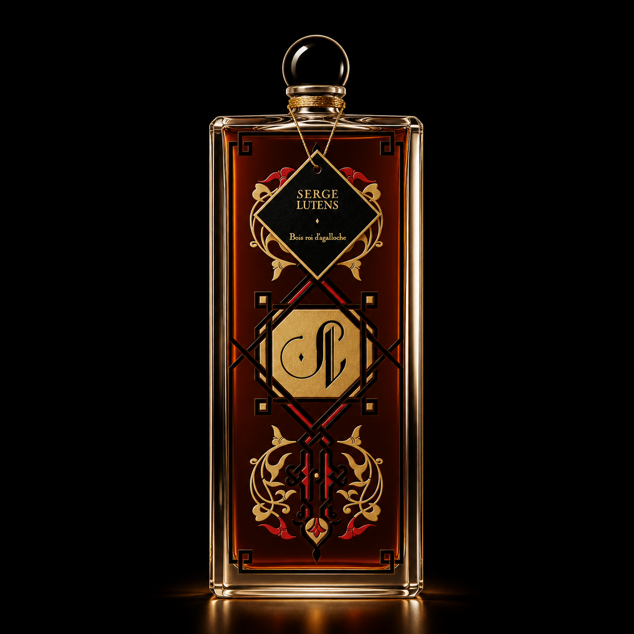 Bouteille de parfum de luxe avec design or et noir, étiquettes élégantes, et motif artistique, sur fond noir