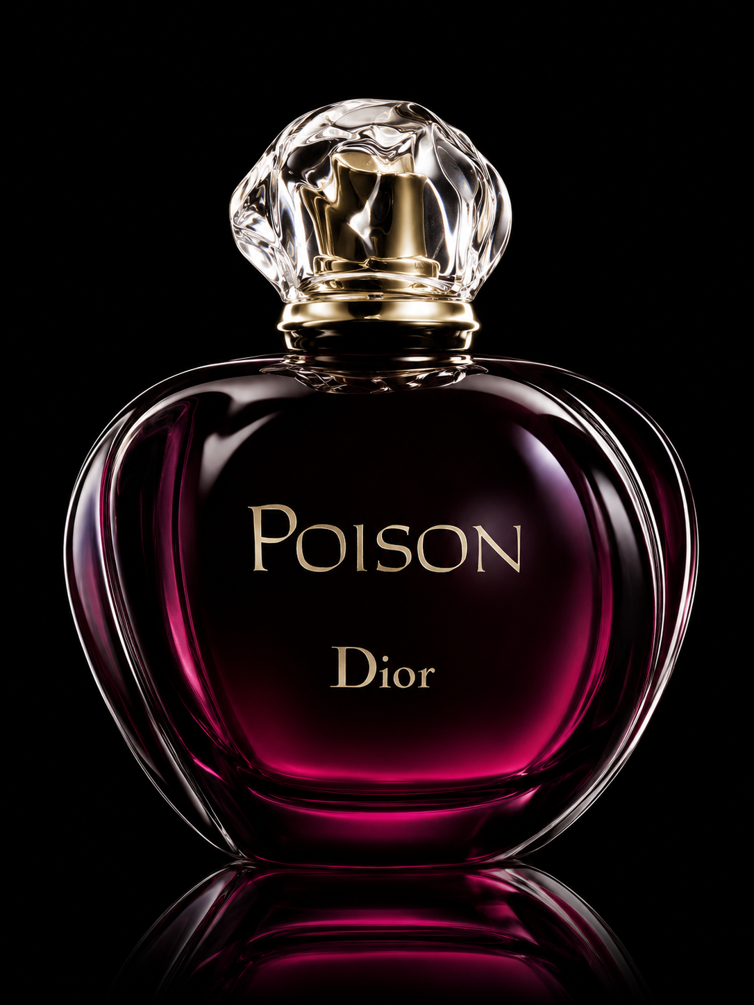 Flacon de parfum Dior Poison avec un bouchon en verre en forme de diamant, fond noir.
