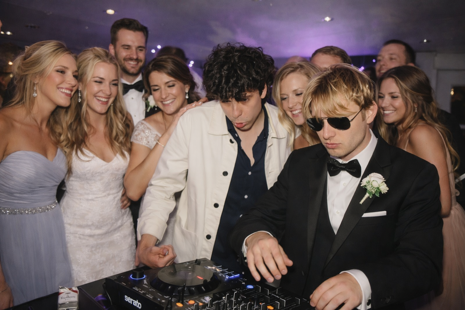 DJ GALLERY PHOTO.png