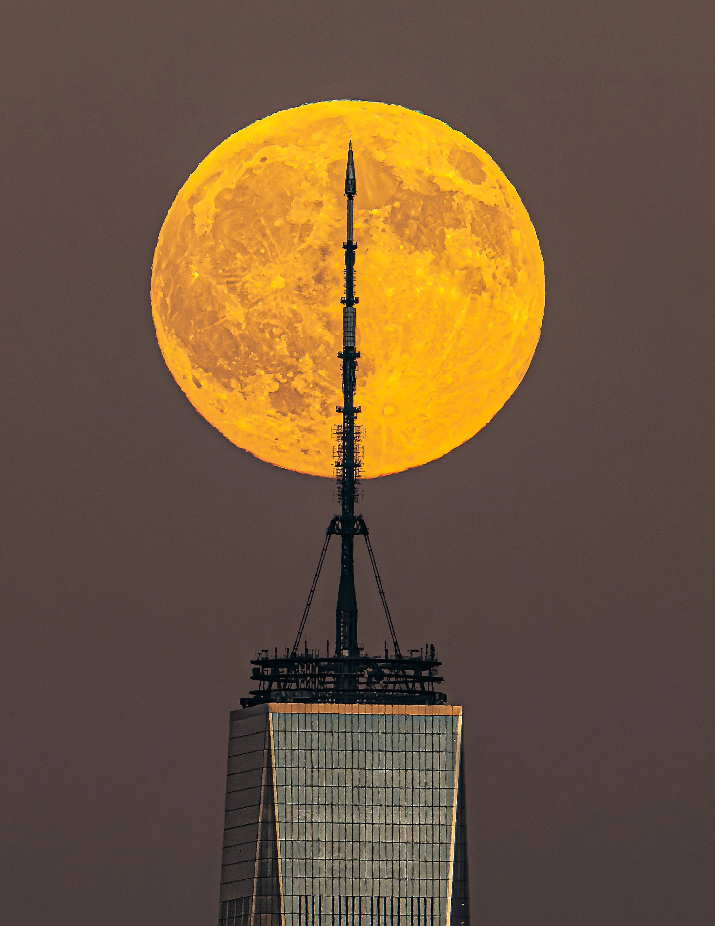 WTC Moonrise 10-06-2025-1b.jpg