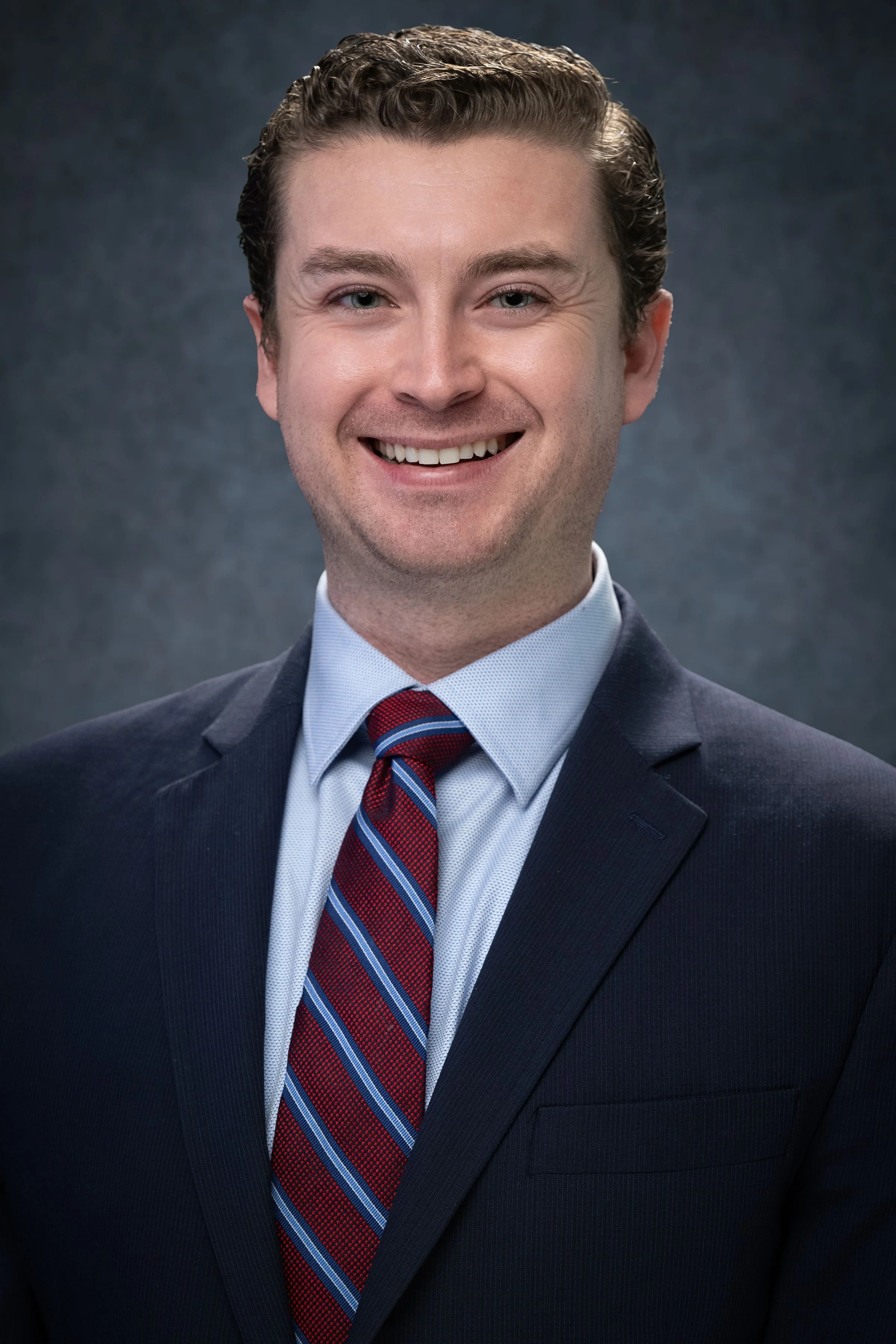 Business portrait designed for corporate use, highlighting clarity, confidence, and timeless professional style.