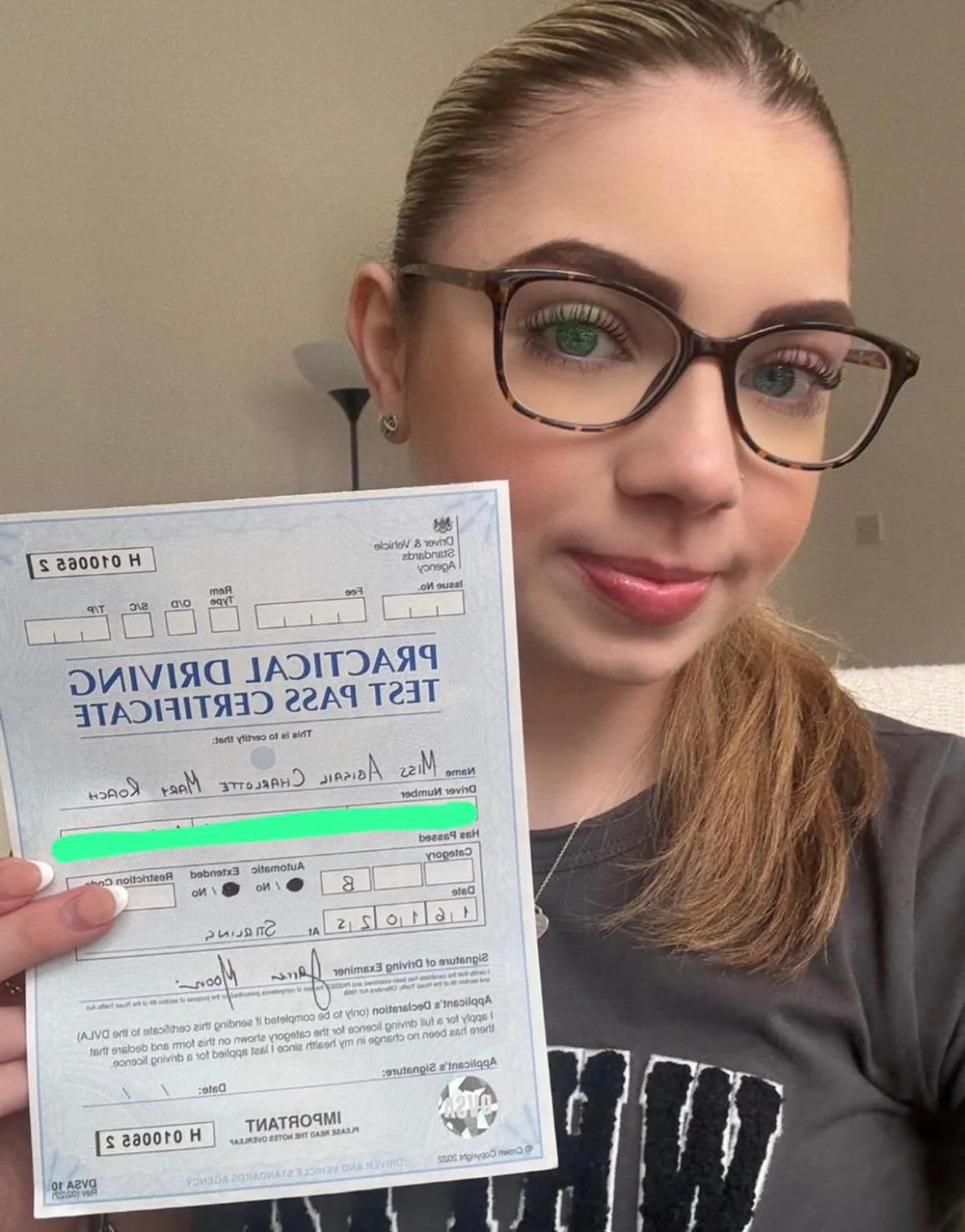 Well done to Abi 👏 

Passing with only 3 minors. Absolutely smashed it today at Stirling test centre.

#drivingtest #drivinginstructor #pass