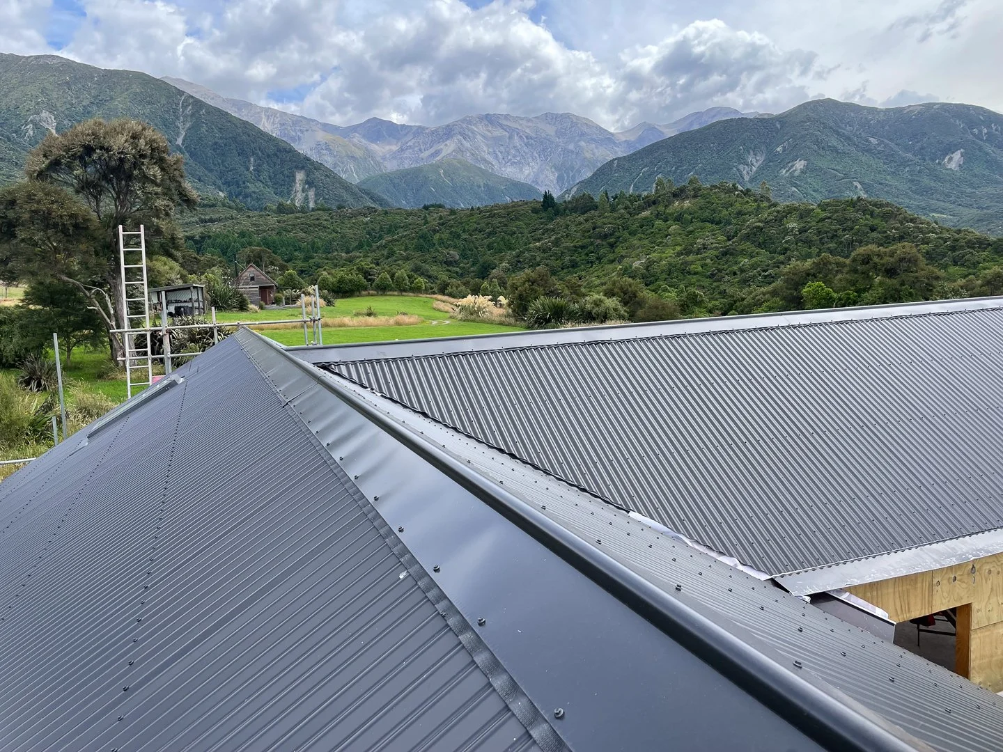 architectural new build kaikoura by Contour Construction 5.jpg