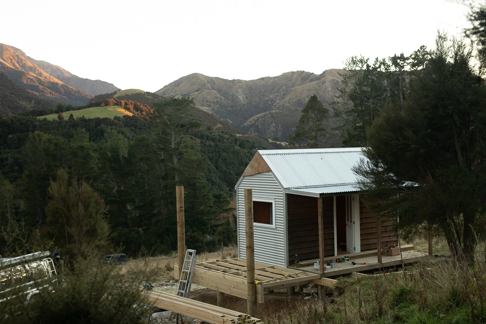 hunters hut relocation puhi peak by contour construction_3.jpg