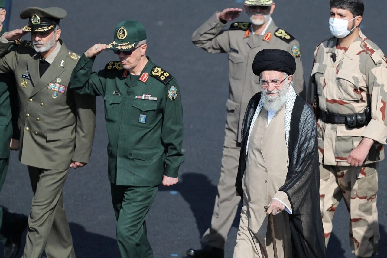 Khamenei_reviews_armed_forces Large.jpeg