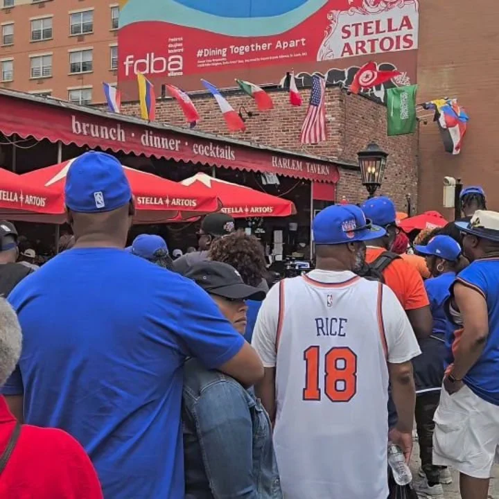 If you couldn't make it to yesterday's ticker tape parade, you made your way to @harlemtavern. For many of us here in Harlem, Harlem Tav is the place we gather to rally for the Knicks (and the Giants and our fav soccer teams). When going to The Garde