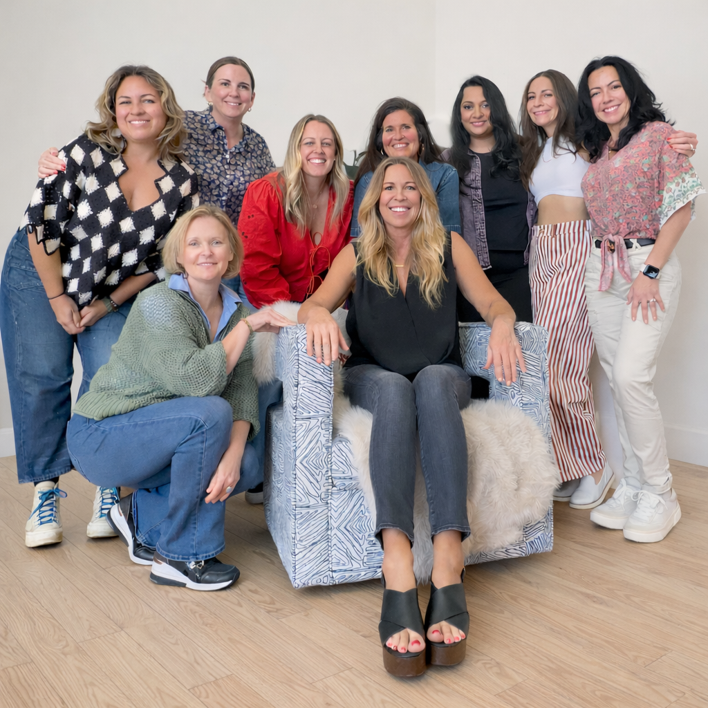 Kami with Psychologie of Home Graduates in Charleston.png