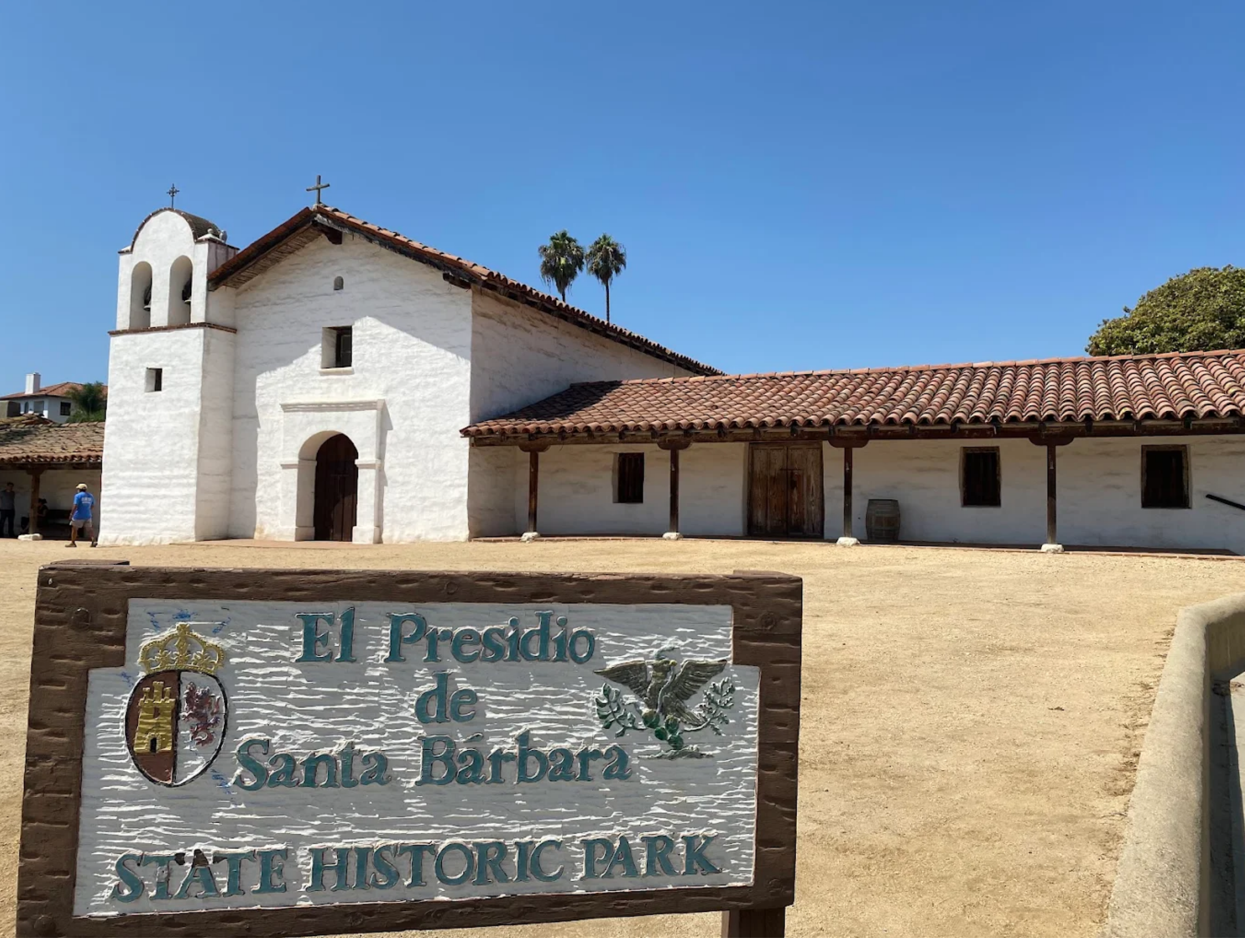 El Presidio Real de Santa Bárbara buildling and courtyard