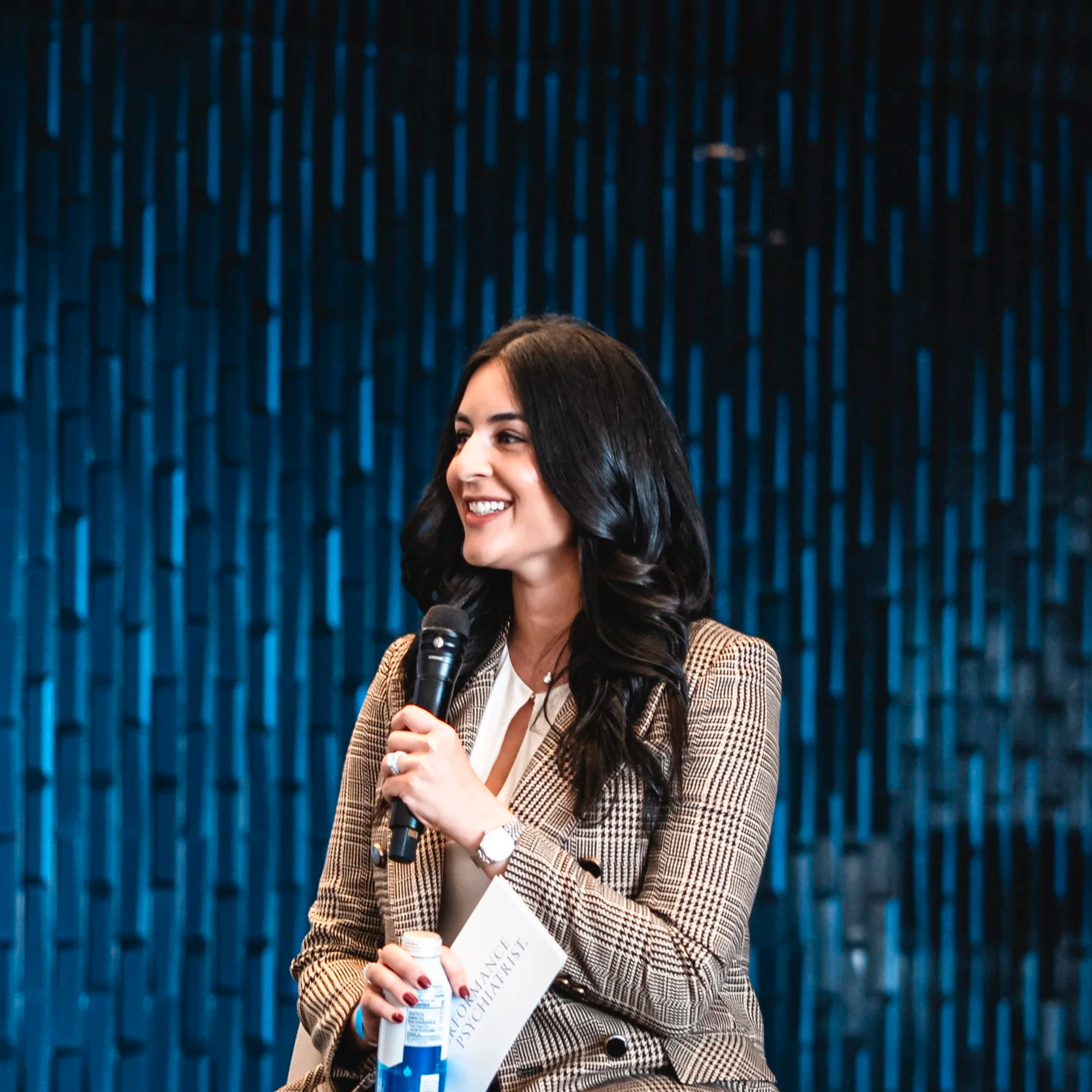 Brook Choulet, MD (The Performance Psychiatrist®) speaking at Coffee & Conversations in Los Angeles, CA at the American Psychiatric Association Annual Meeting.