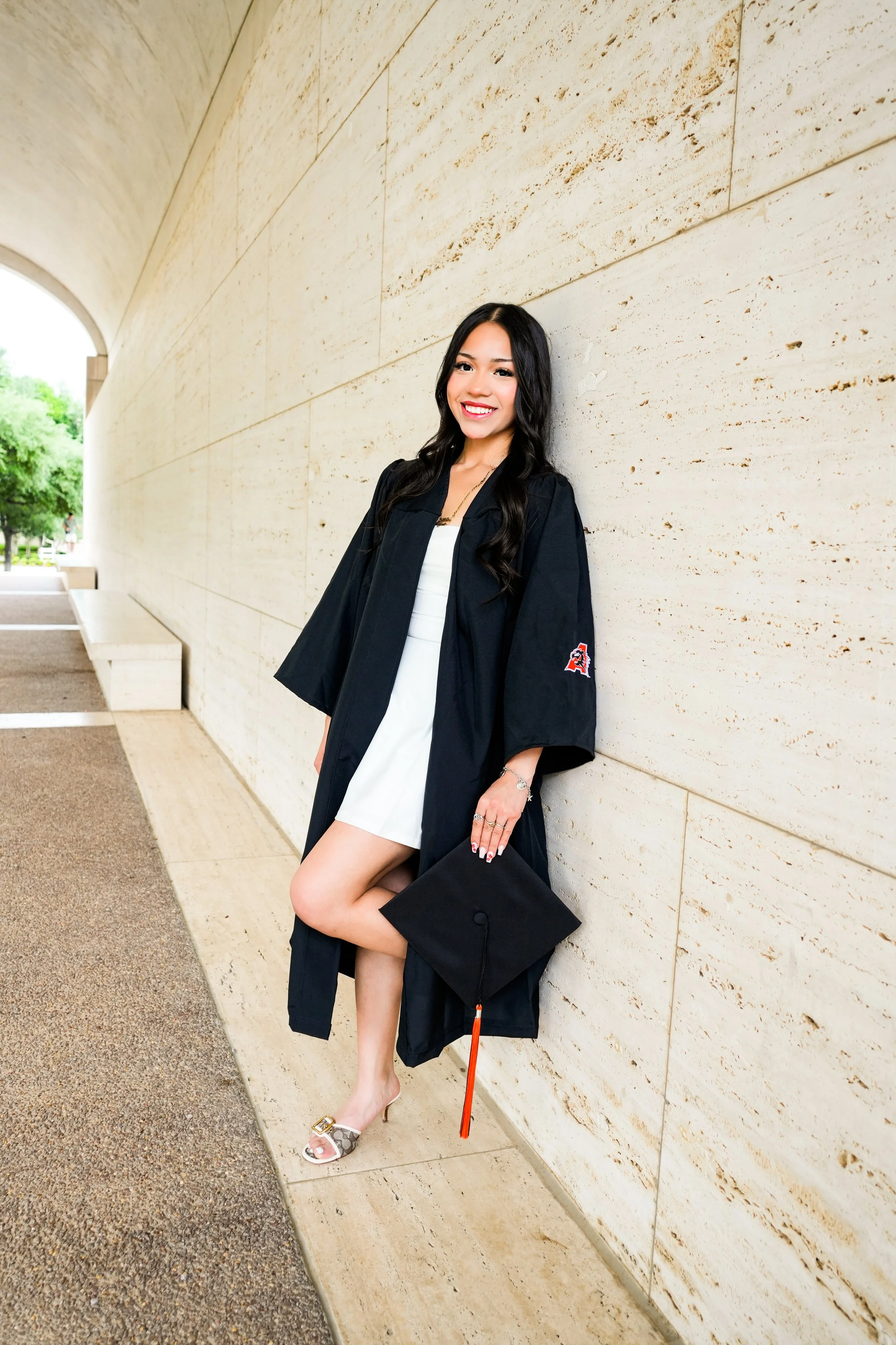senior photographer in fort worth, graduation photos in fort worth, senior photos in fort worth, affordable senior photographer in fort worth, senior photos under $200 in fort worth, senior photos in weatherford, kimbell art photos