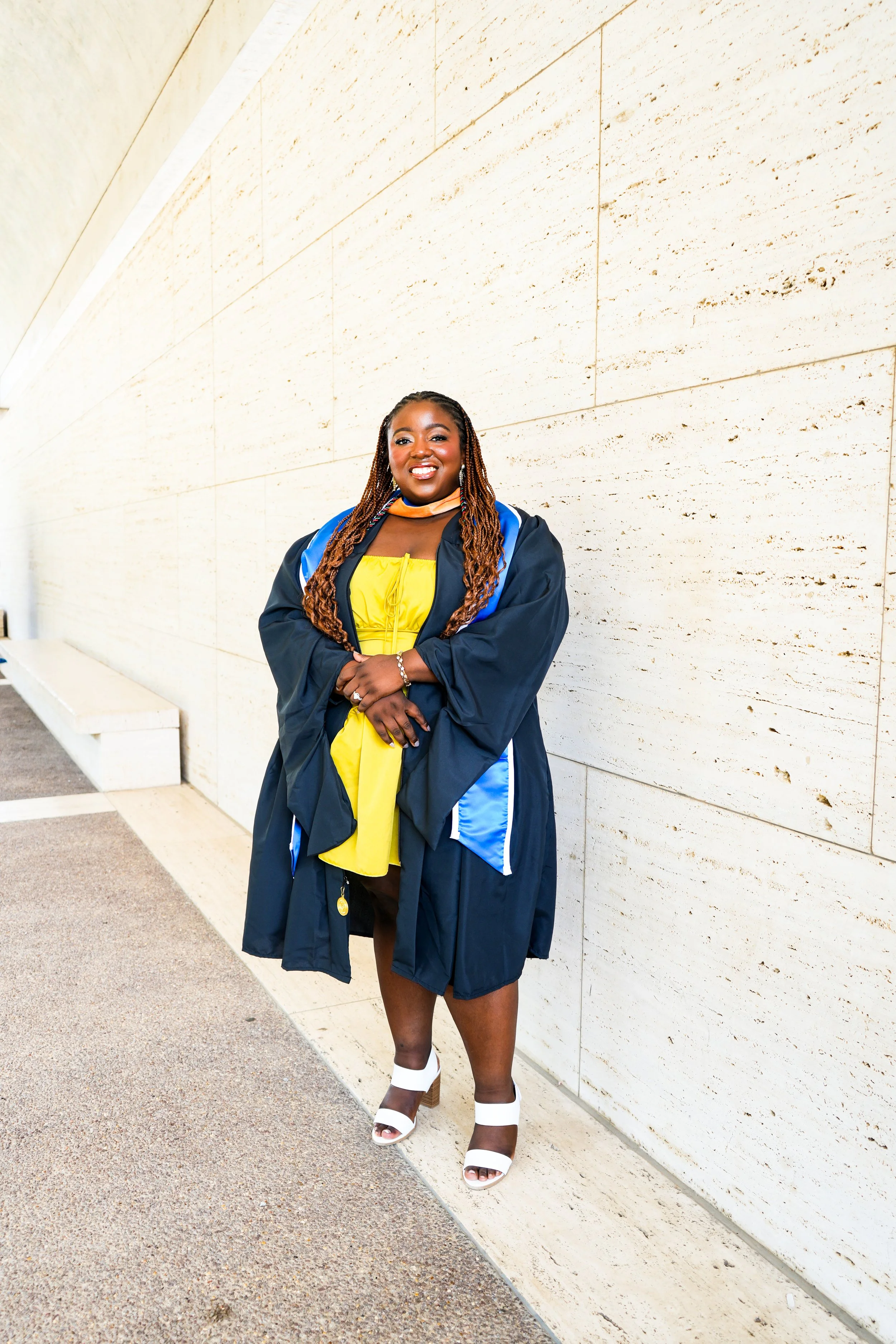 senior photographer in fort worth, graduation photos in fort worth, senior photos in fort worth, affordable senior photographer in fort worth, senior photos under $200 in fort worth, senior photos in weatherford, kimbell art photos