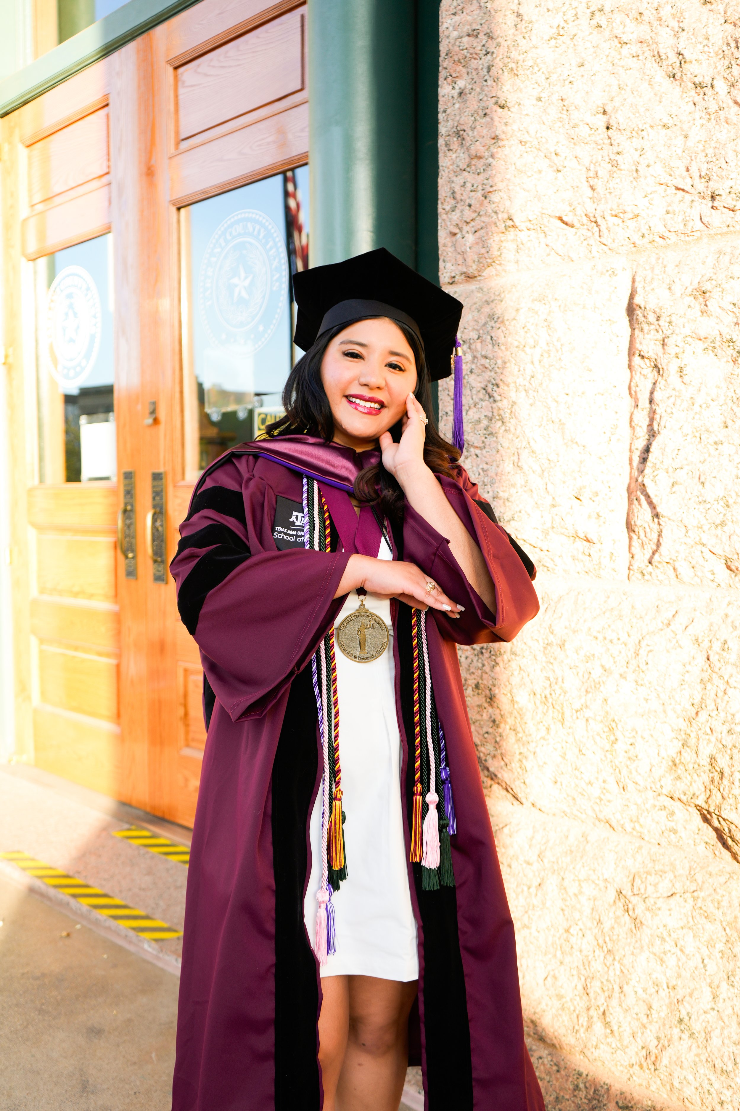 senior photographer in fort worth, graduation photos in fort worth, senior photos in fort worth, affordable senior photographer in fort worth, senior photos under $200 in fort worth, senior photos in weatherford, a&m law school senior photos