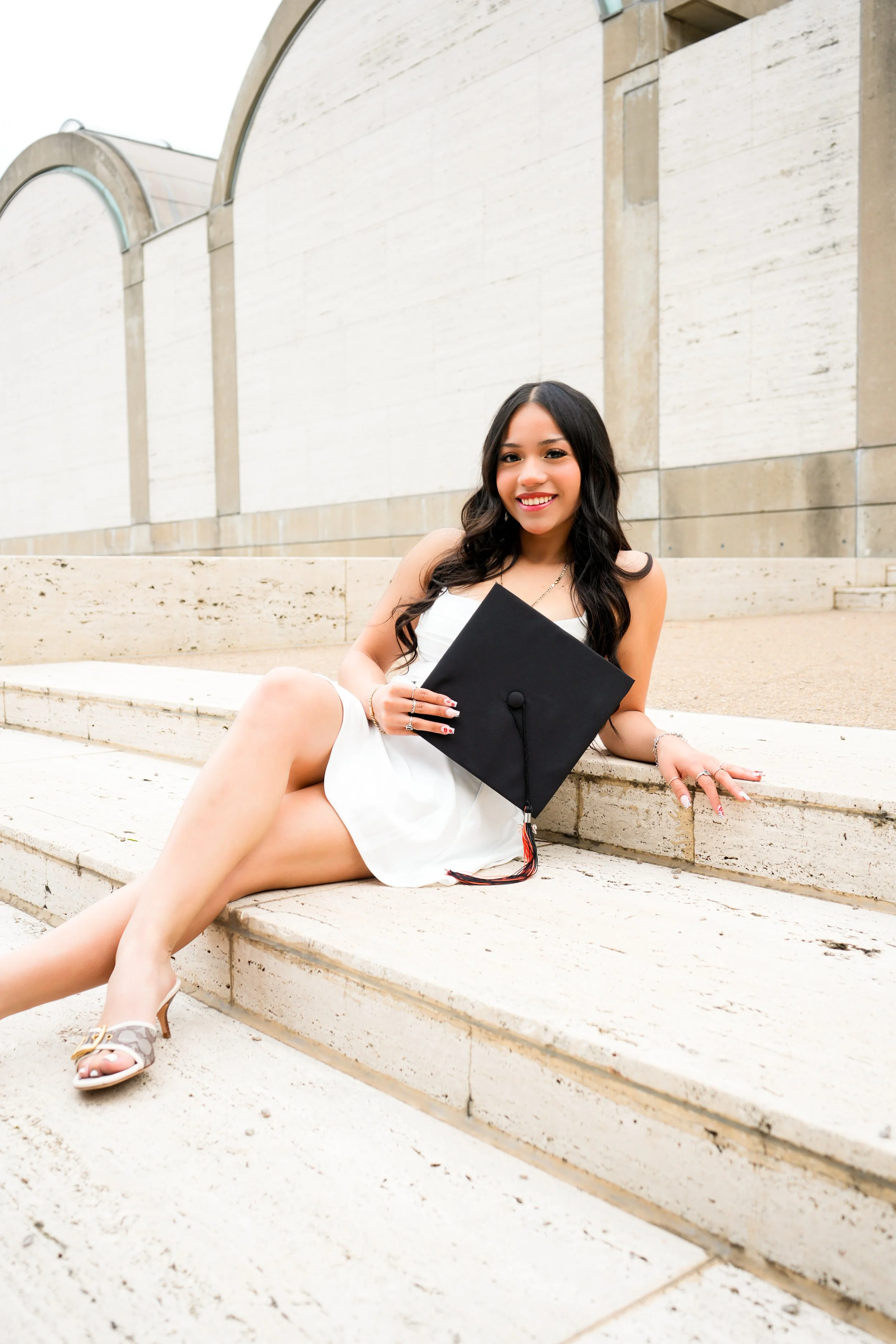 senior photographer in fort worth, graduation photos in fort worth, senior photos in fort worth, affordable senior photographer in fort worth, senior photos under $200 in fort worth, senior photos in weatherford, kimbell art photos