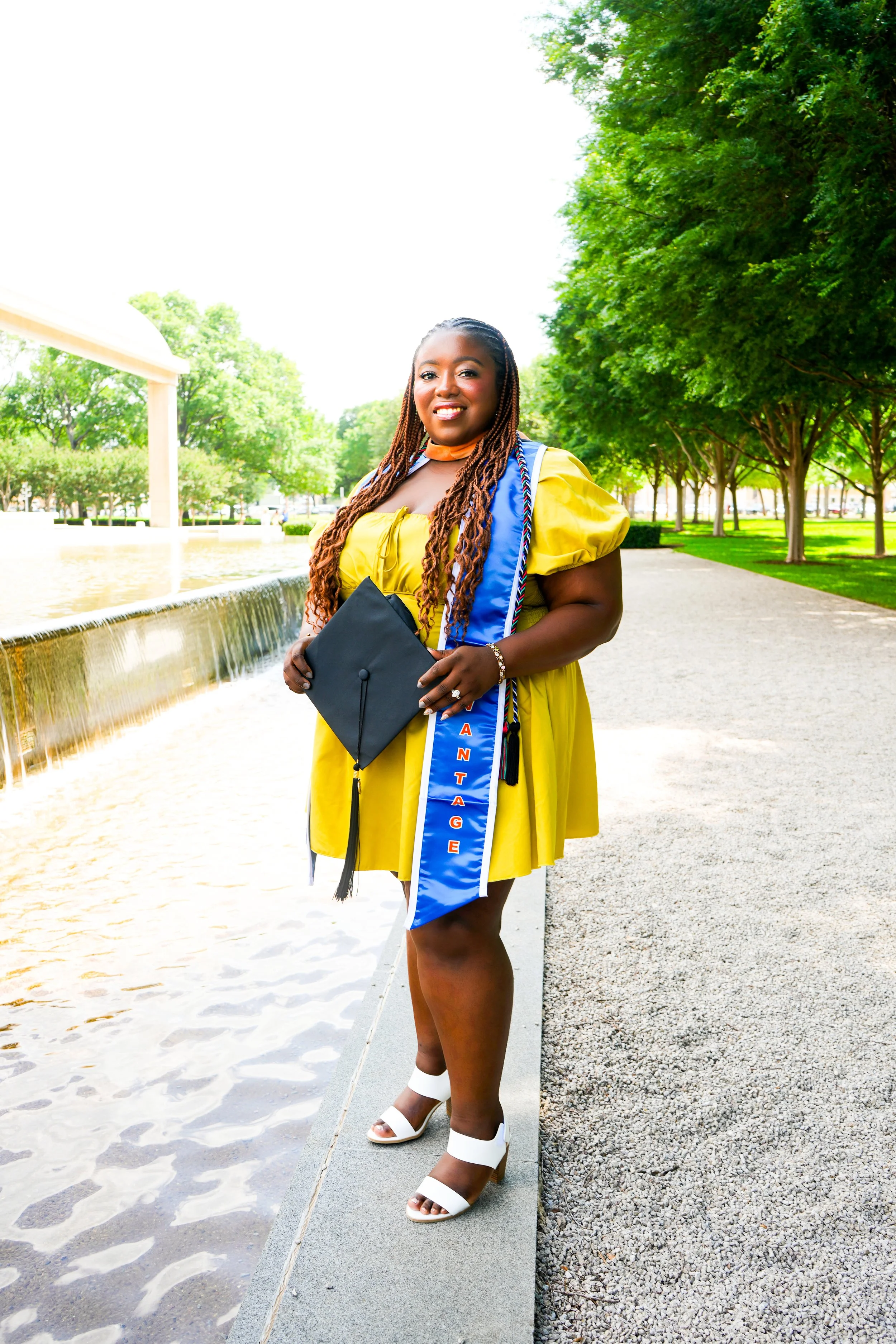 senior photographer in fort worth, graduation photos in fort worth, senior photos in fort worth, affordable senior photographer in fort worth, senior photos under $200 in fort worth, senior photos in weatherford, kimbell art photos