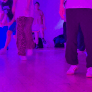 Adult students shuffling in New York City shuffle classes with Casey Stackles