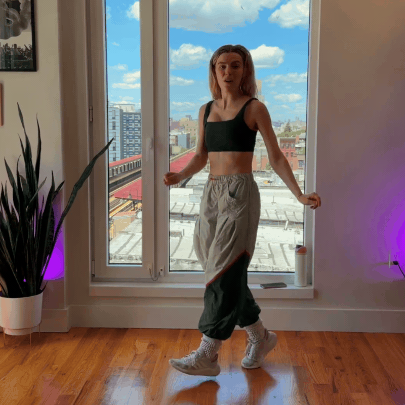 Casey Stackles teaching shuffle dance online to people with no experience.