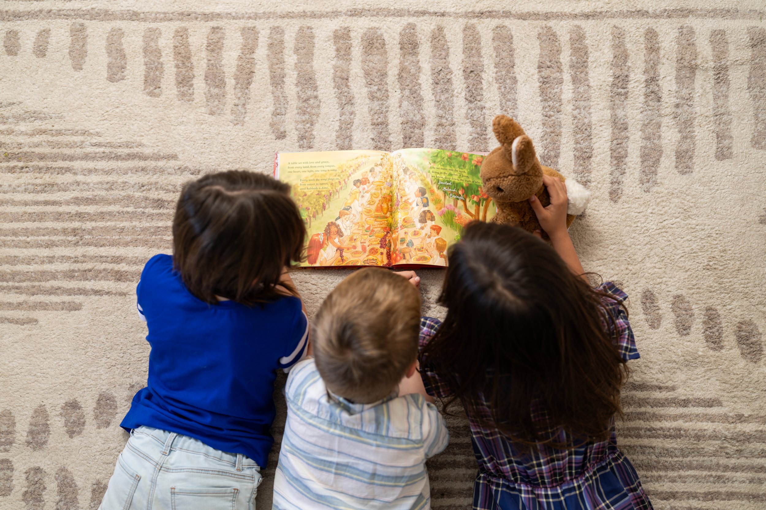 Tara VinCross Book Photoshoot-37.jpg