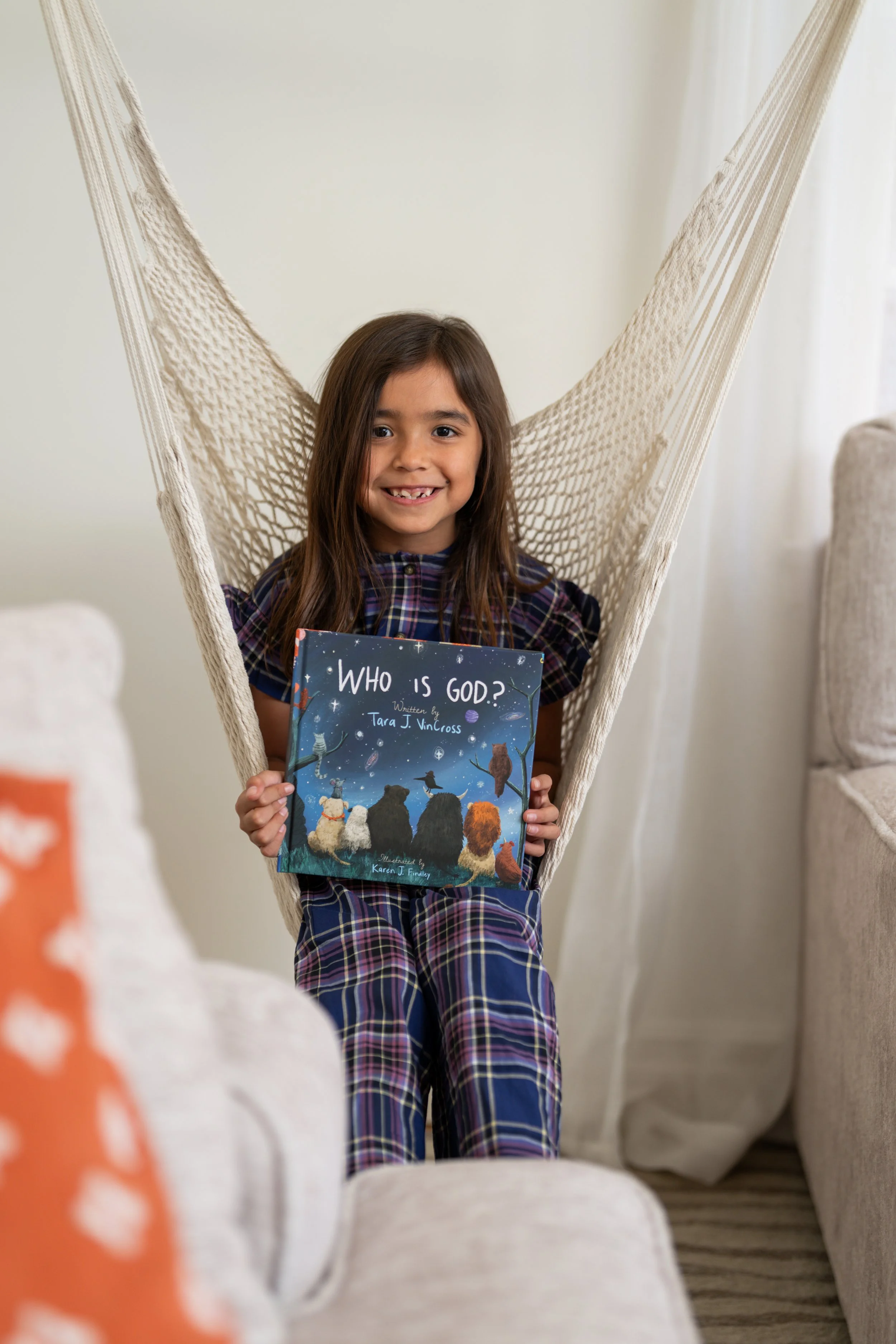 Tara VinCross Book Photoshoot-30.jpg