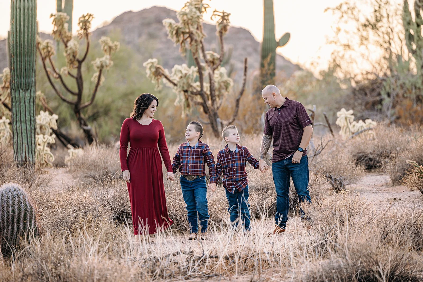 phoenix-scottsdale-family-desert- sunset-photographer
