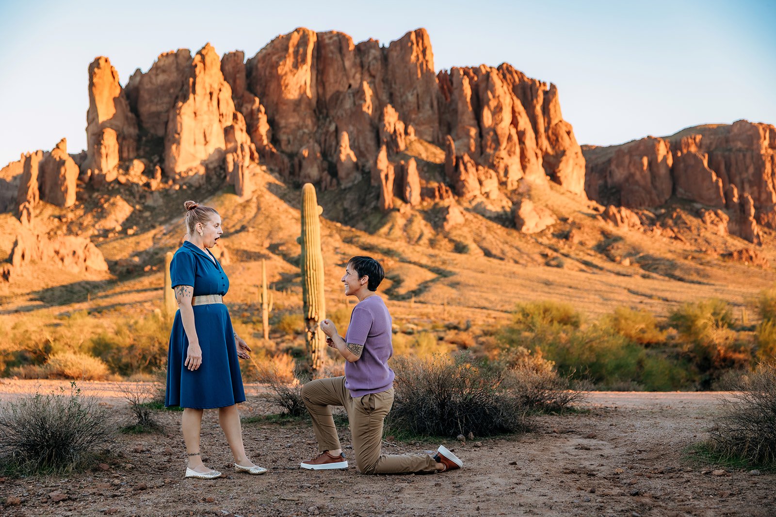 Arizona engagement photography showcasing romantic desert landscapes