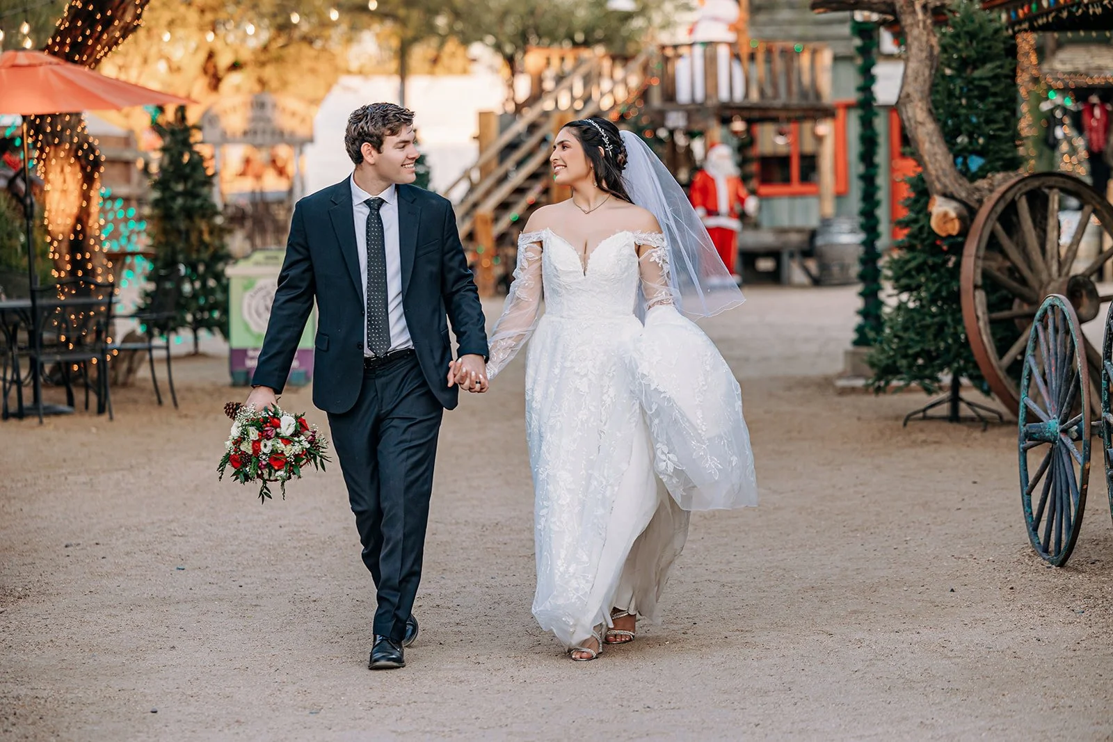 desert-rustic-barn-western-wedding