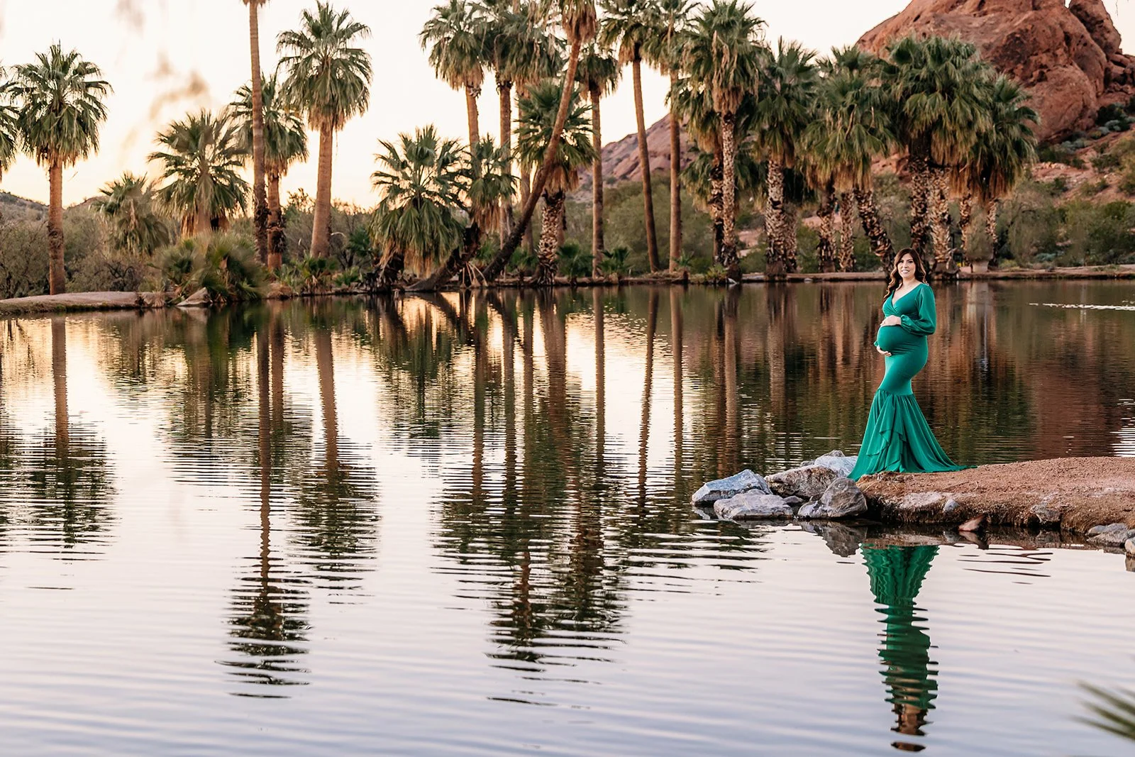 elegant-pregnancy-portraits-scottsdale