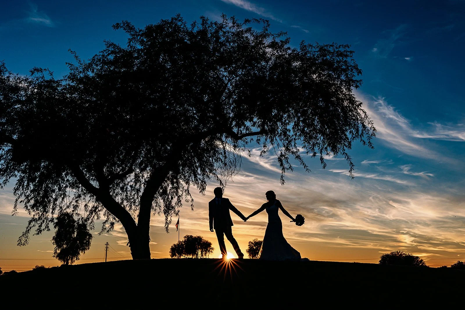 sunset at superstition-mountain-wedding-lias-photography