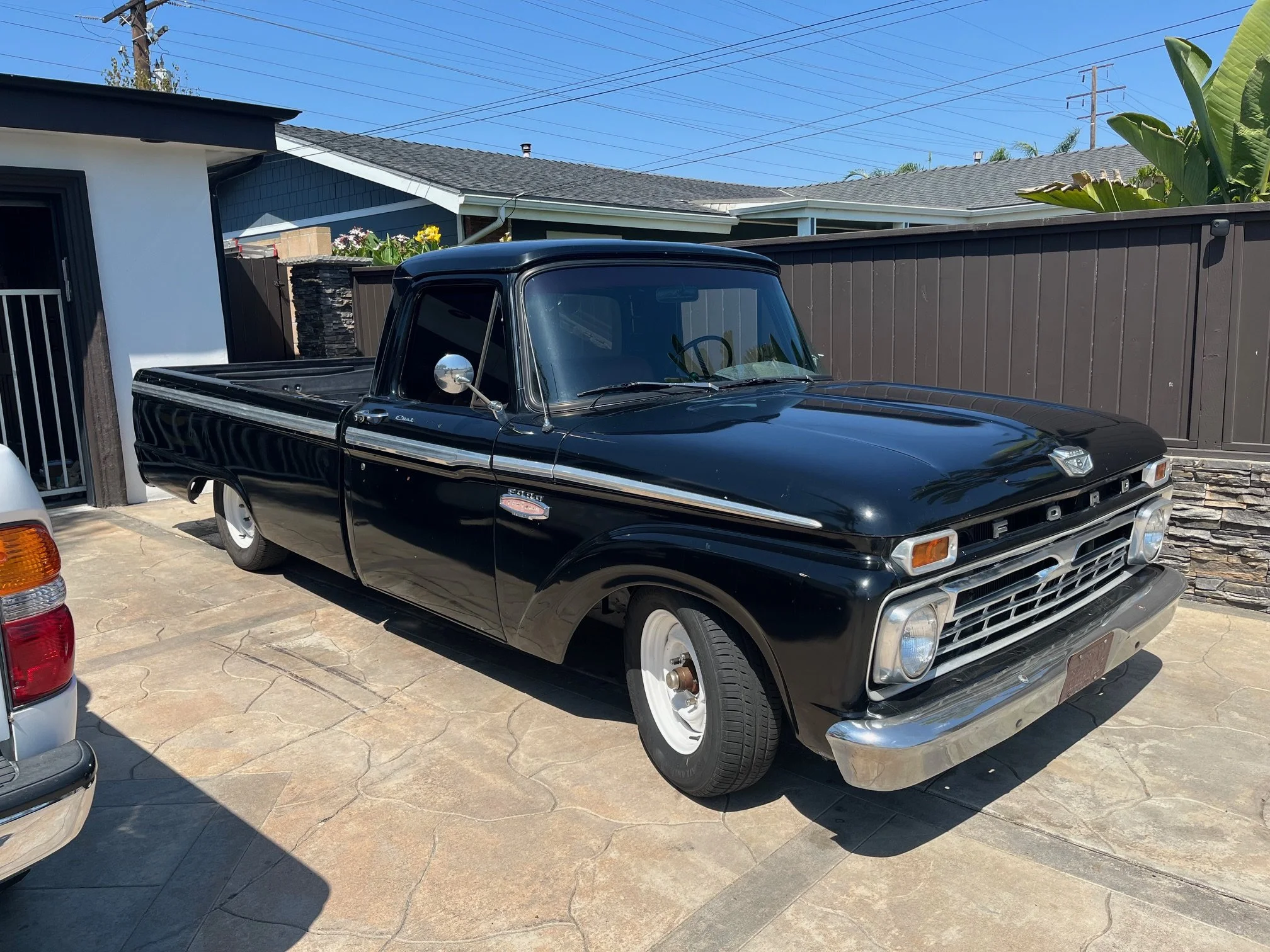 Insurance for Vintage Cars and Trucks. 	
Insurance for Home, Auto, RV, Boat, Motorcycles, Personal Watercraft, Trailers, Business Insurance, Life Insurance, Annuities.