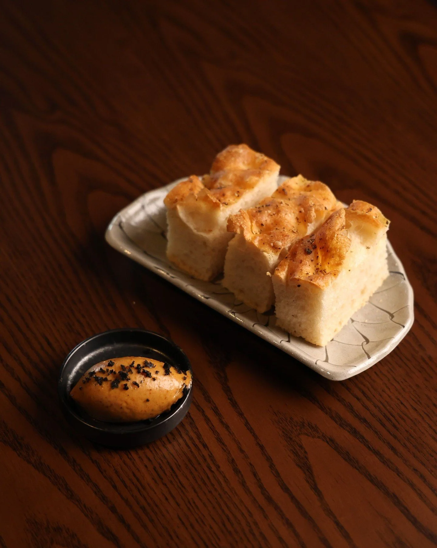 The starter that sets the tone and what better way to start your weekend then at Ember &amp; Ash. 🔥 

Ft. House Made Bread, Whipped Spiced Butter 

Reservations via link in bio. 🔗