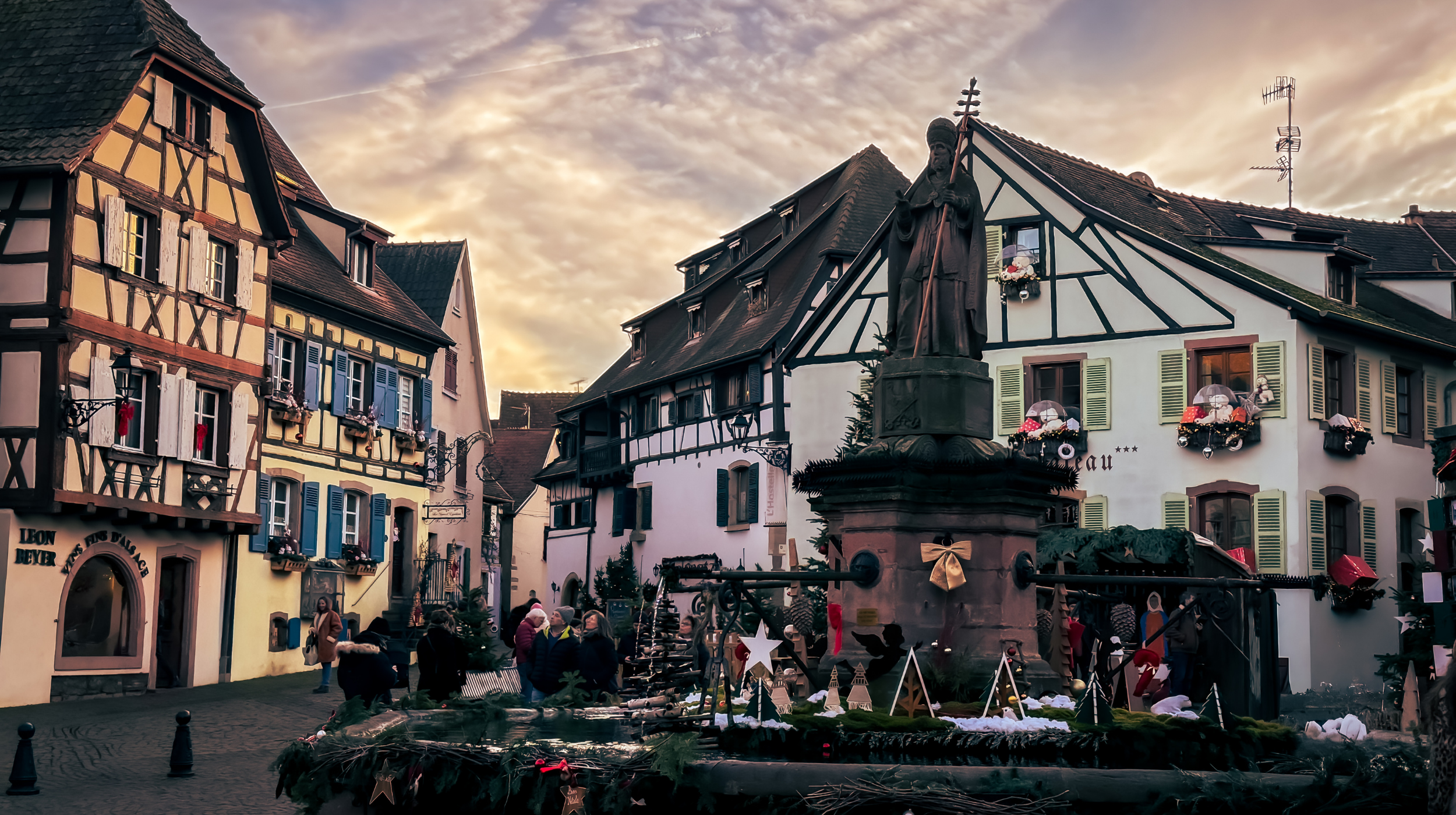 festive magic IN FRANCE & SWITZERLAND