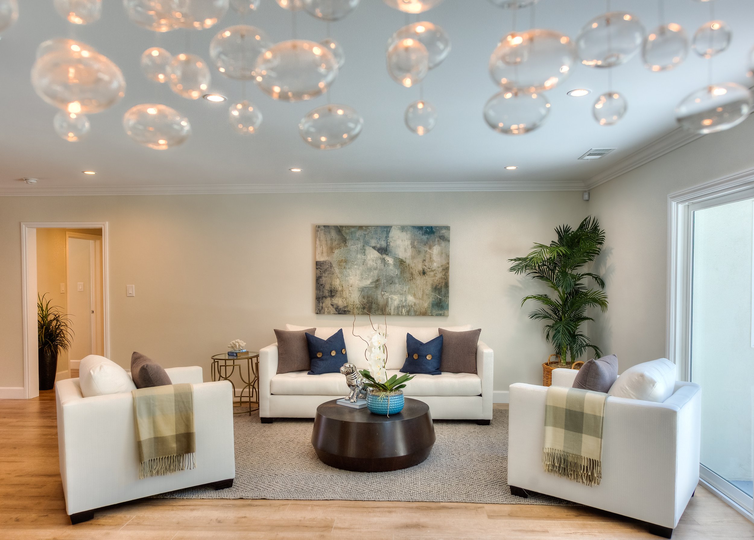 Living Room (7 of 10).jpg