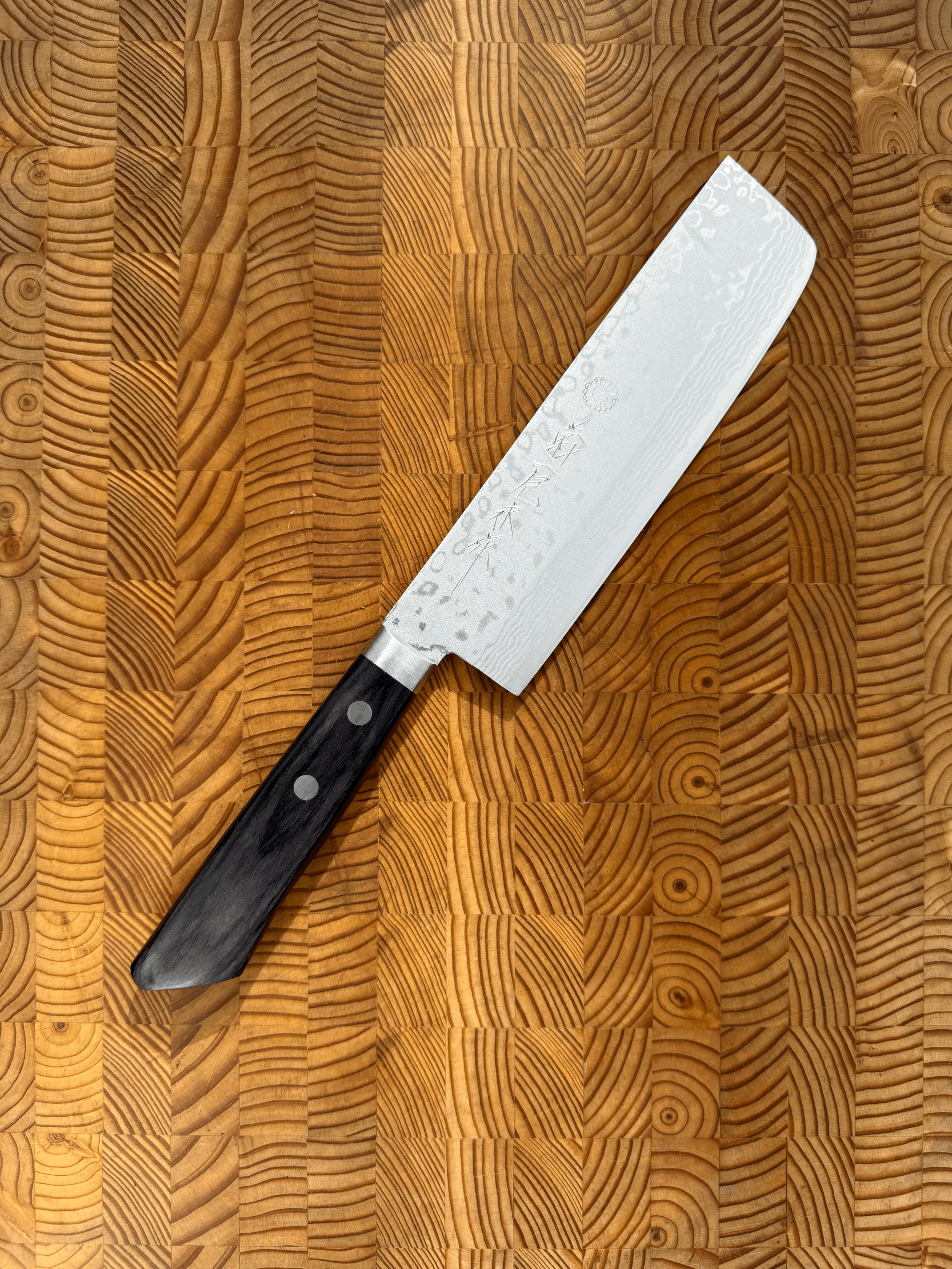 Kikuichi Elite Warikomi Damascus Tsuchime Nakiri