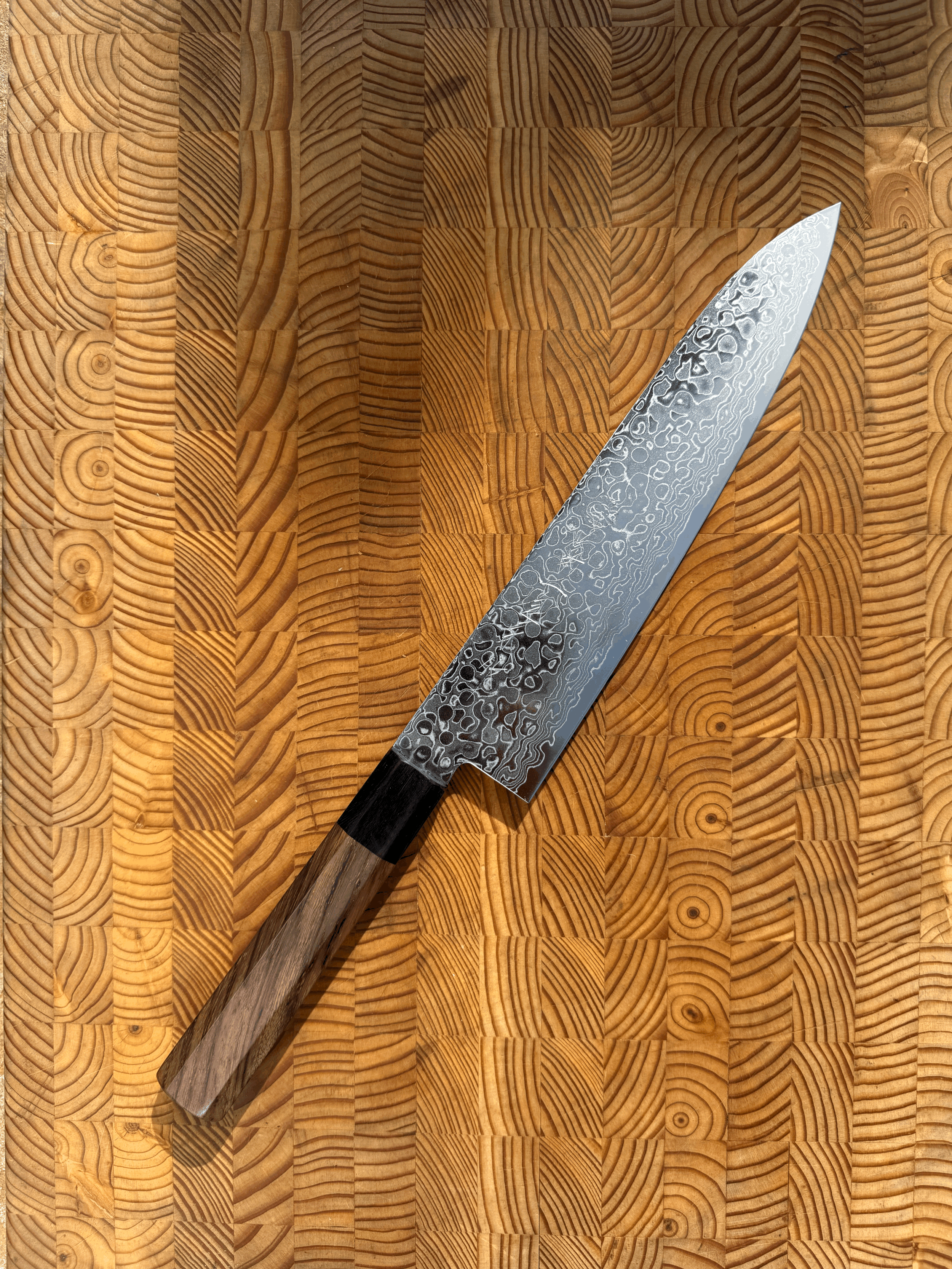 Kikuichi NWD-210JH  —  Nickel Warikomi Damascus Gyuto